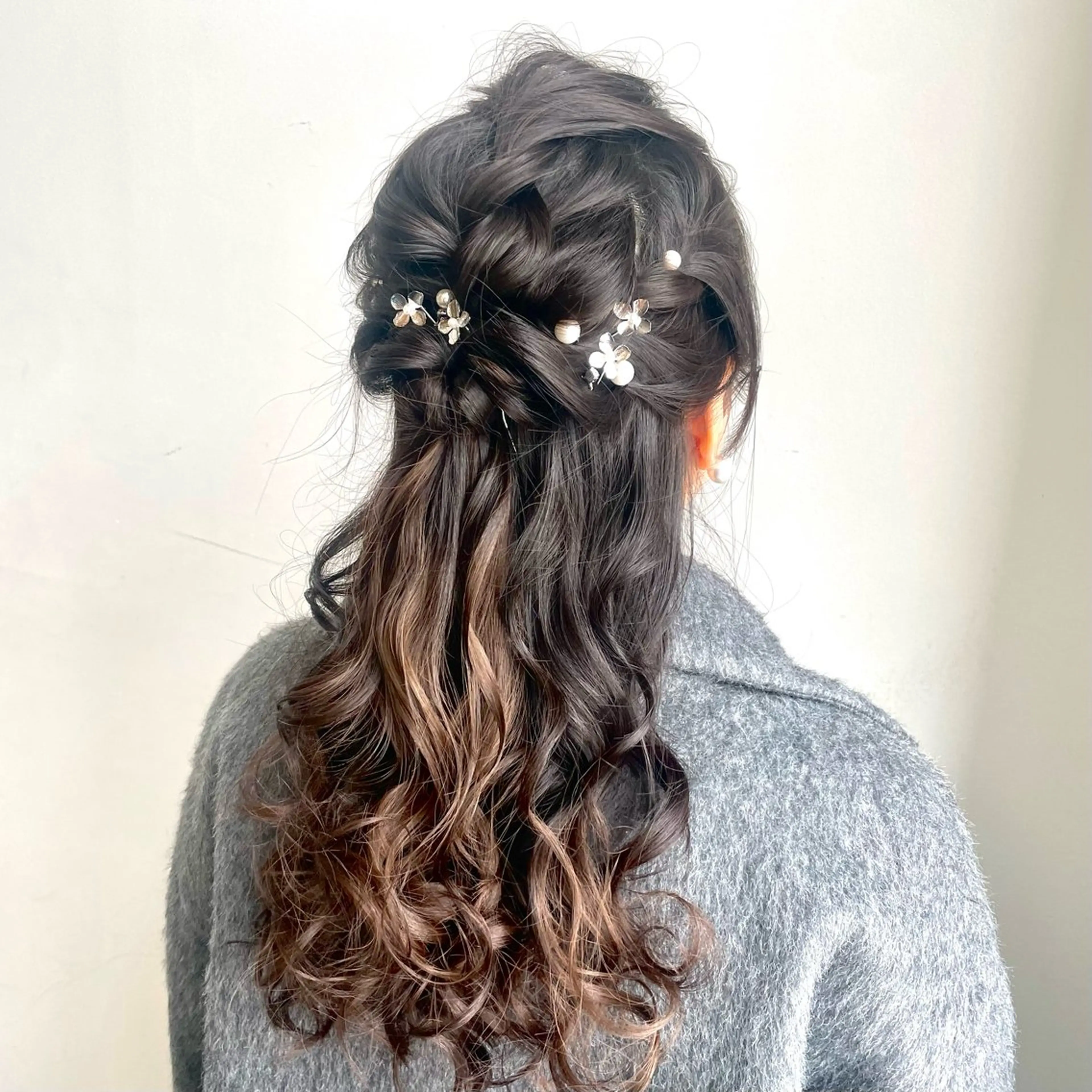 セミロング ヘアアレンジ GOTODAY SHAiRE SALON所属・札幌 ヘアアレンジ 🍎 タナカセリナのヘアスタイル