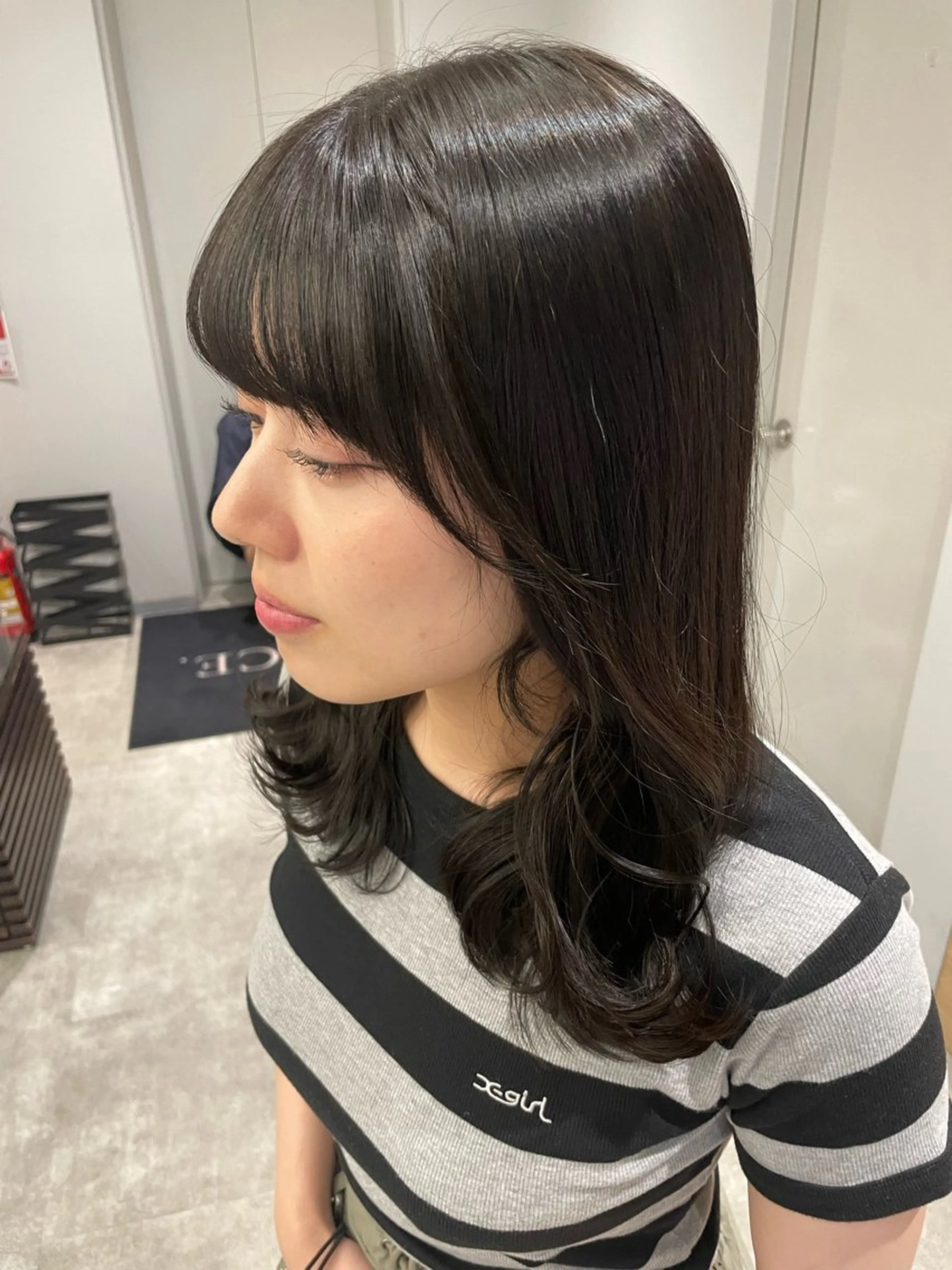 顔周り&前髪カット+顔周りストレートの写真