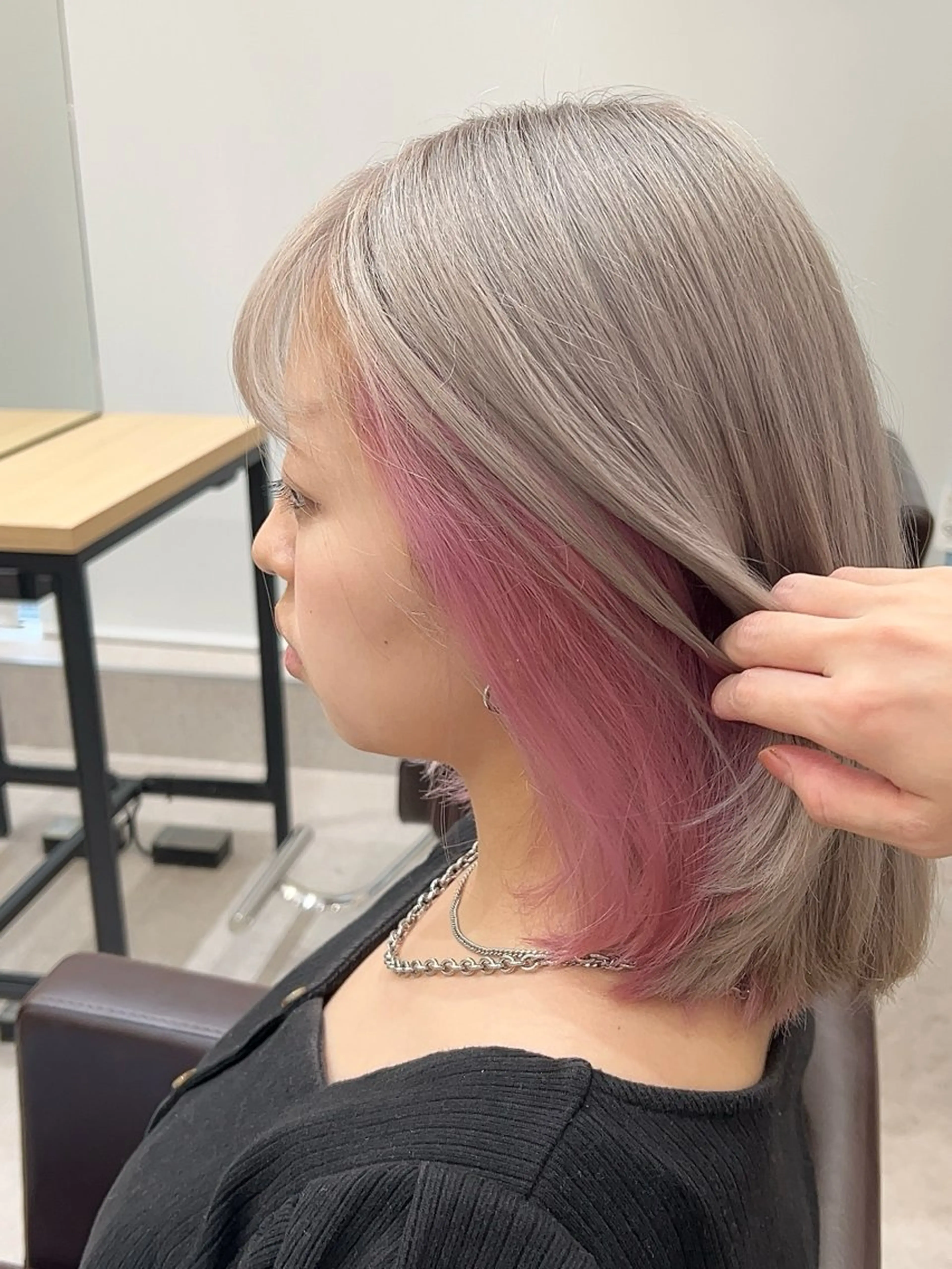 ミディアム カラー ブリーチ ピンクカラー シルバー ヘアカラー トリートメント 透明感/ハイトーン /🌸ERI🌸のヘアスタイル