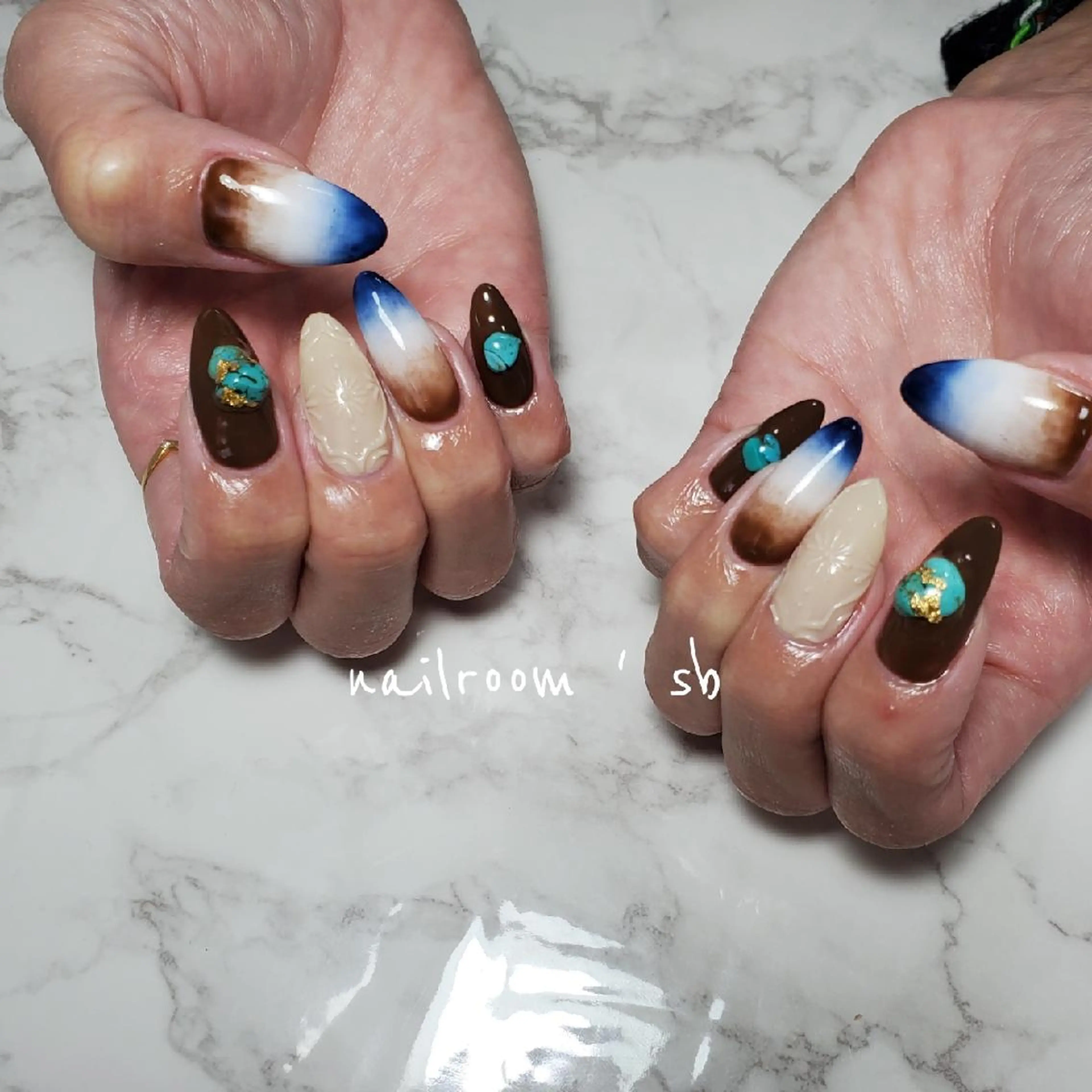 ネイル ハンドネイル nailroom‪ sb‪‪𓈒𓂂𓏸のネイルデザイン