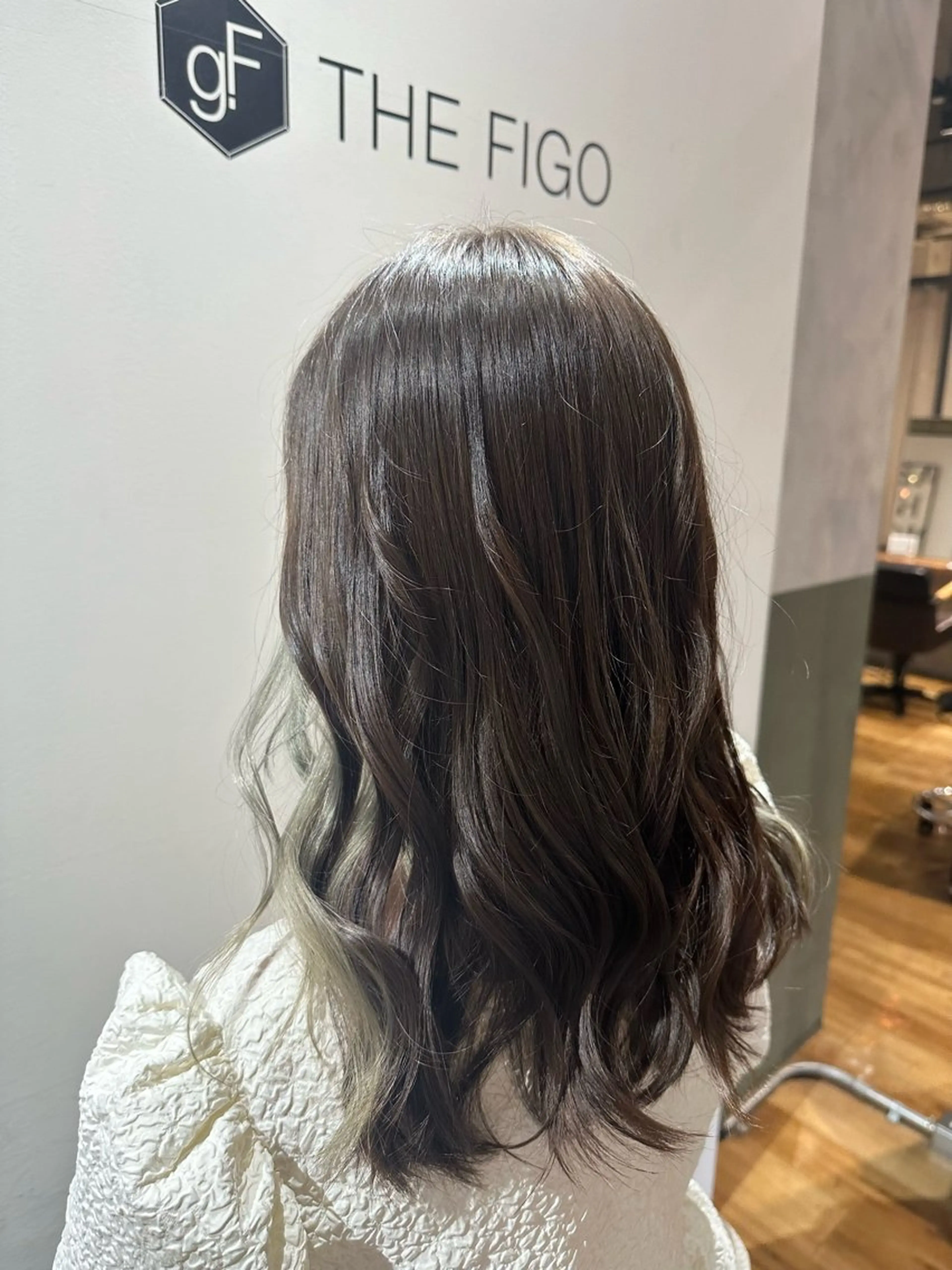 ロング カラー ベージュカラー オリーブベージュ カット ヘアカラー いまじゅく あおいのヘアスタイル