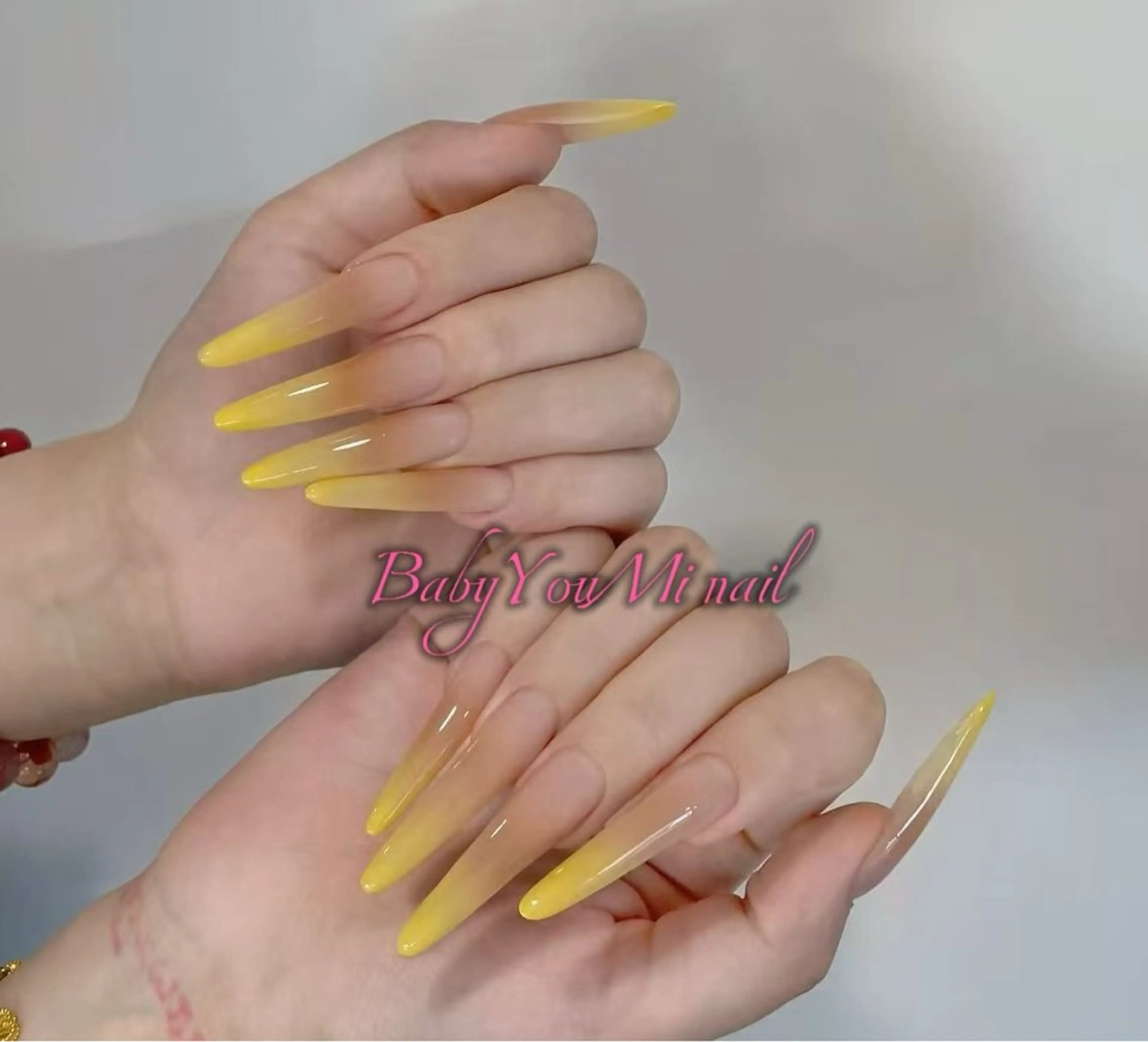 ネイル オーロラネイル フラワーネイル フットネイル フレンチネイル ジェルネイル ハンドネイル ハンドケア BabyYouMi nailのネイルデザイン