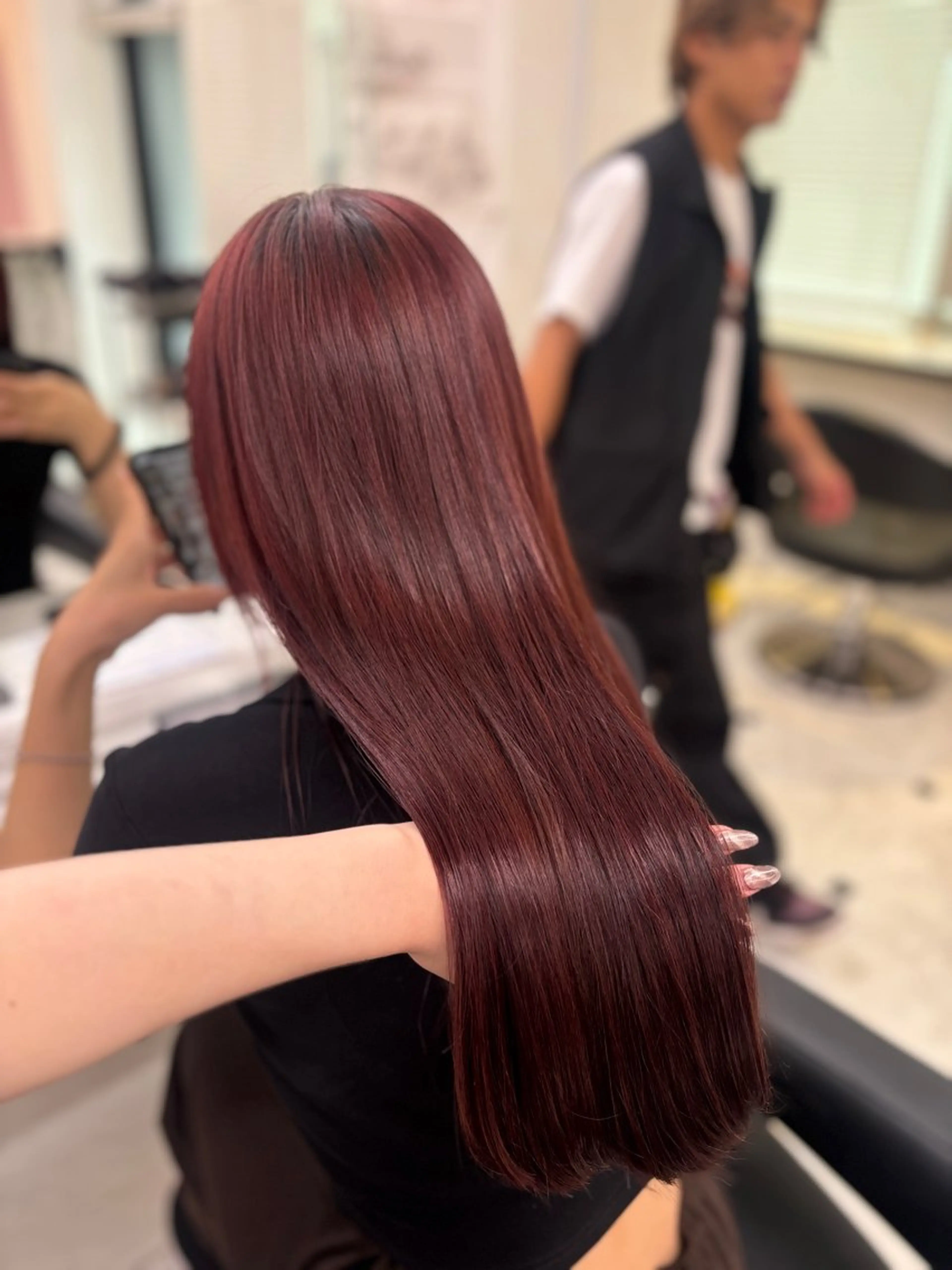 ロング カラー ブリーチ ケアブリーチ ダブルカラー レッドカラー ヘアカラー 💙ハイトーン韓国風 色白ヘア💙manaのヘアスタイル