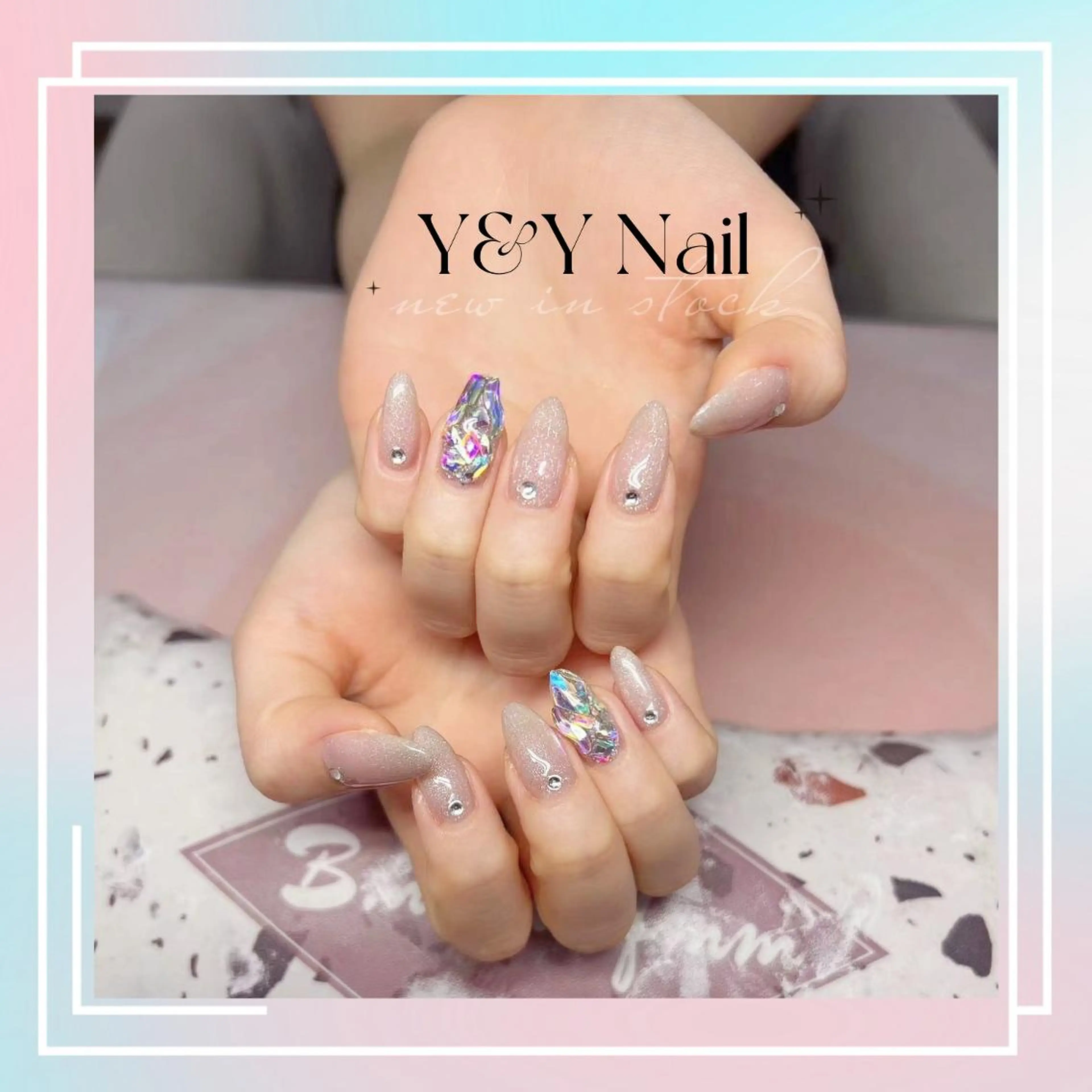 ミディアム ハンドネイル ハンドケア Y&Y Nail Salonのネイルデザイン