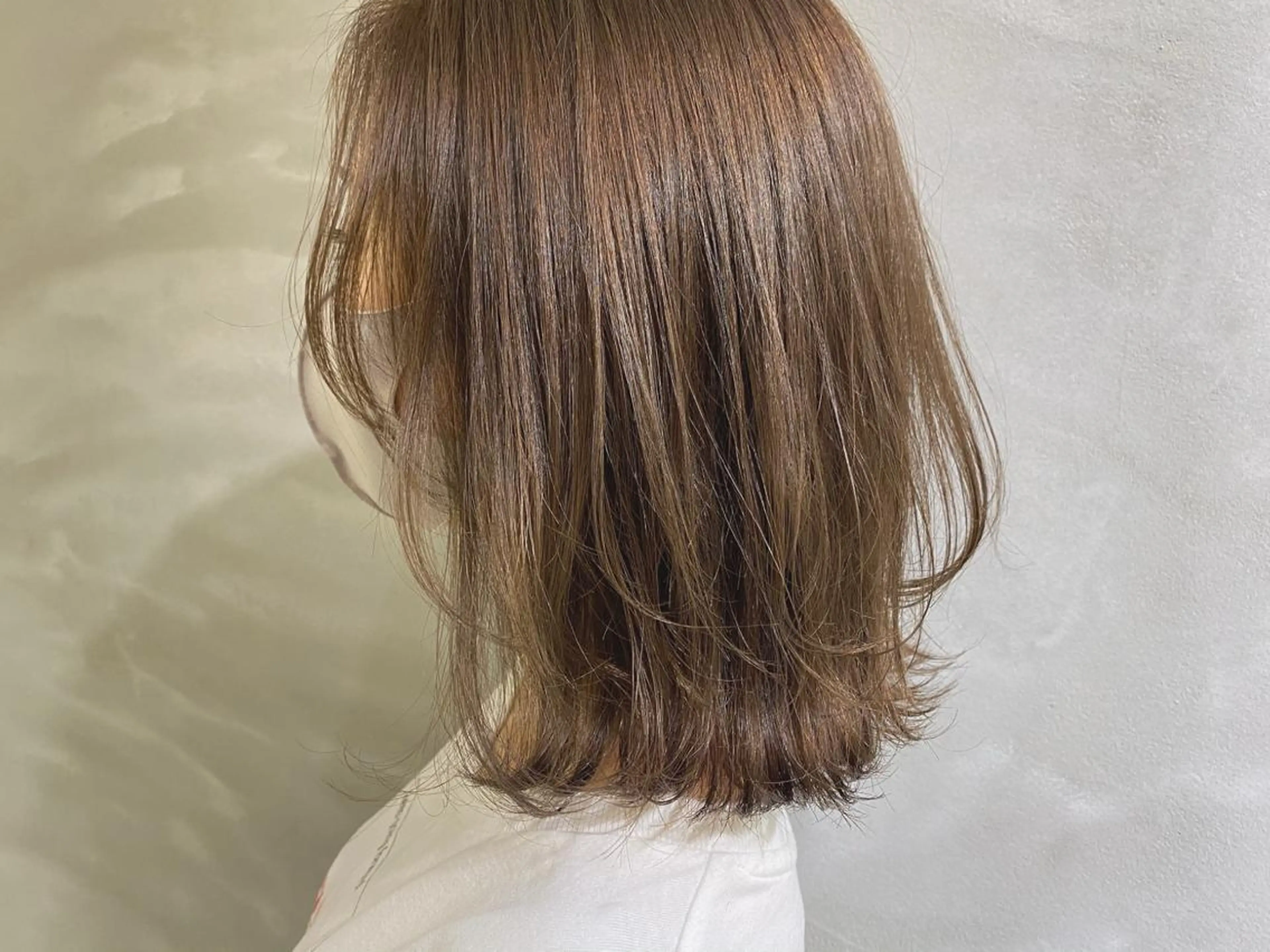 セミロング カラー ベージュカラー ミルクティーベージュ 半個室女性salon 🩰Natsumiのヘアスタイル