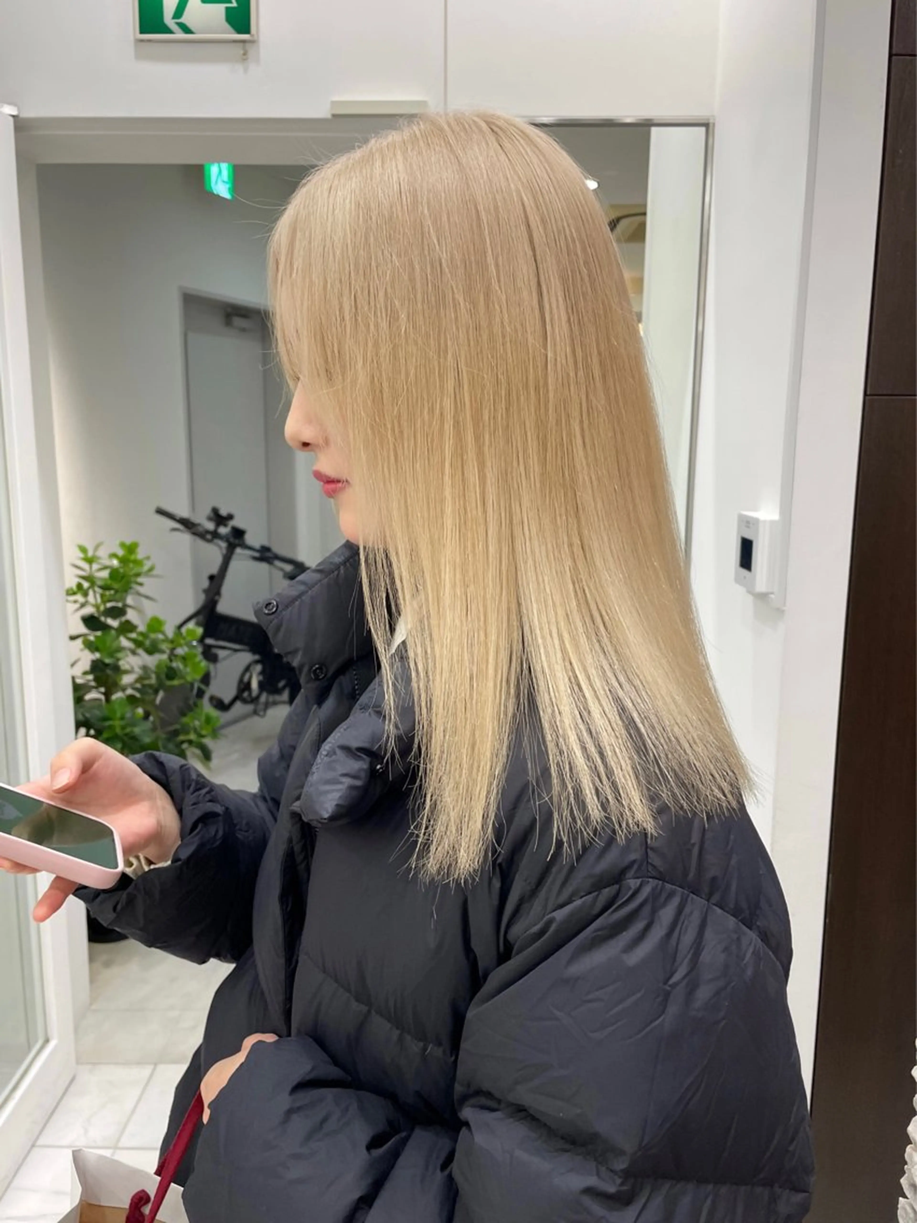 ミディアム カット ヘアカラー トリートメント 艶カラー/レイヤー カット✂️近澤瑠以のヘアスタイル