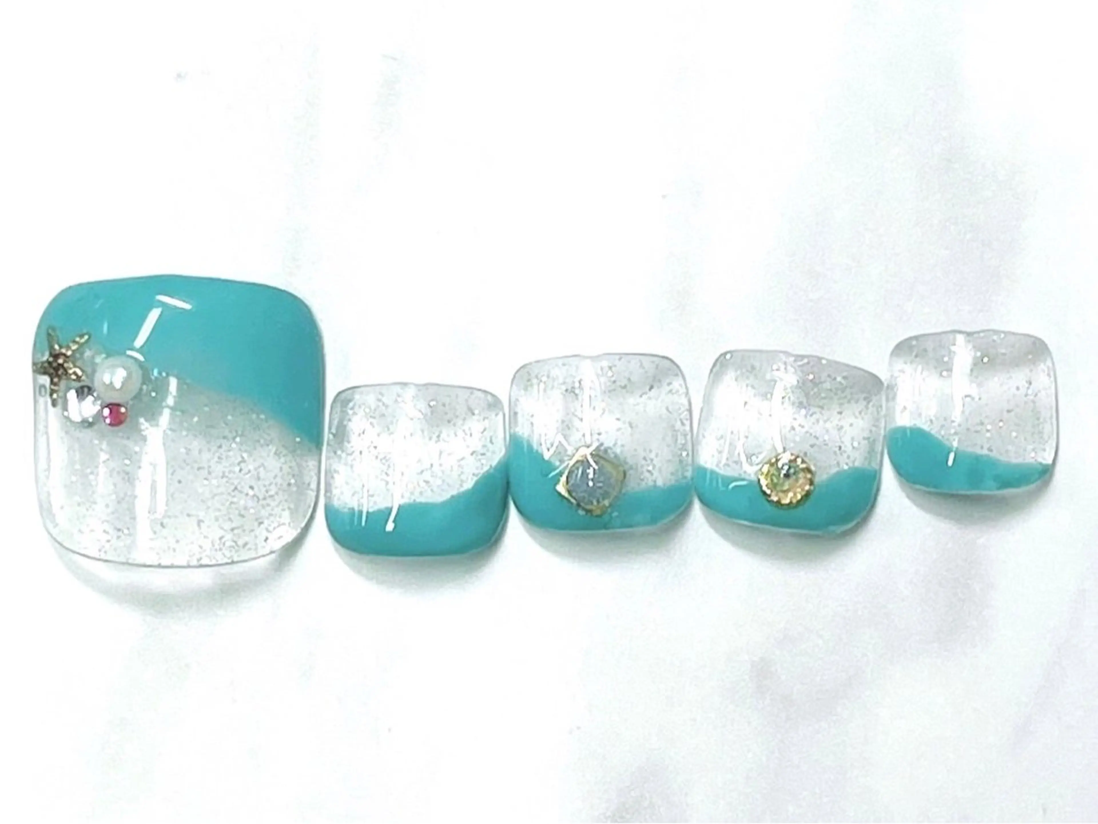 ネイル フットネイル ネイルPetit Ribbonのネイルデザイン