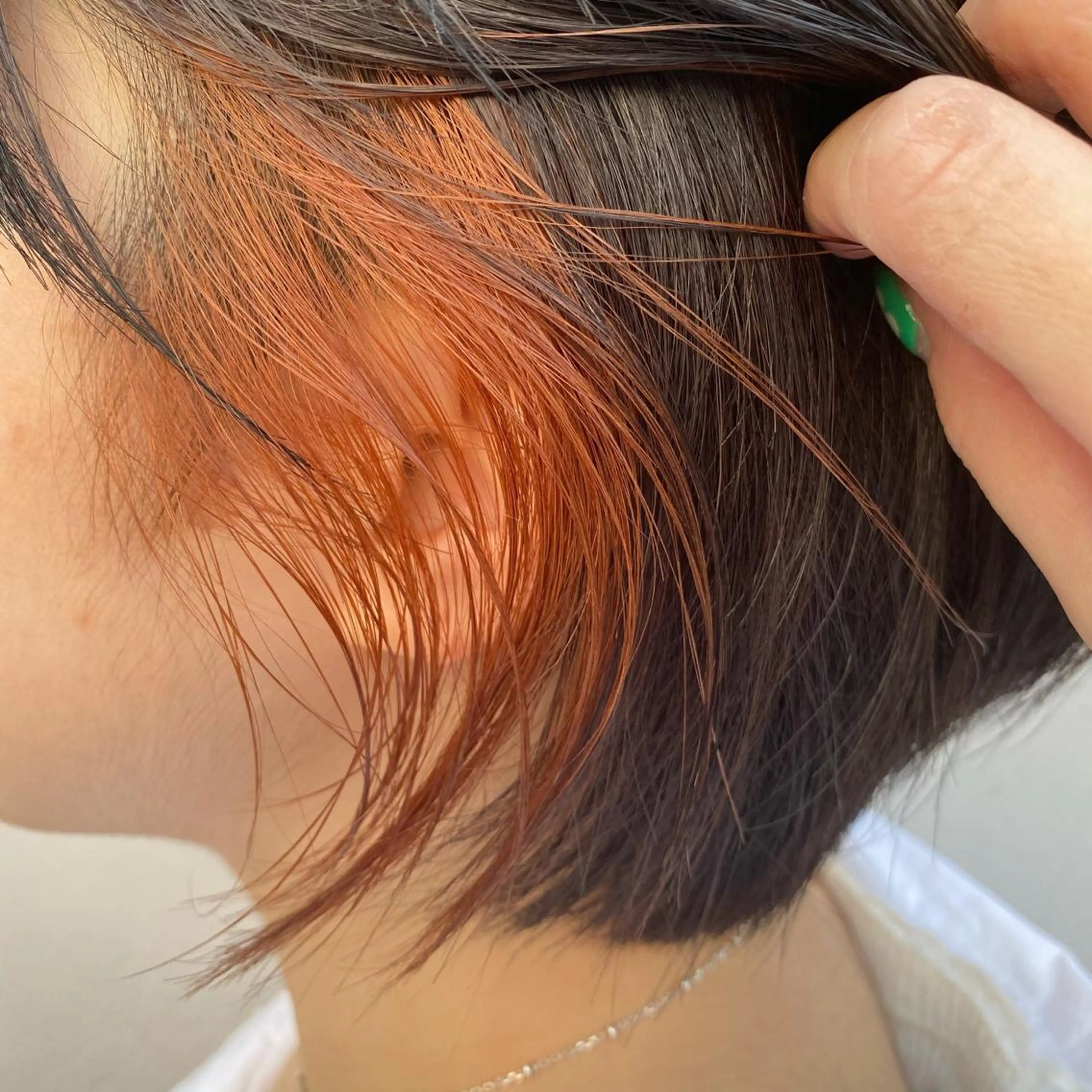 ショート カラー sync所属・宮地 亜美のヘアスタイル