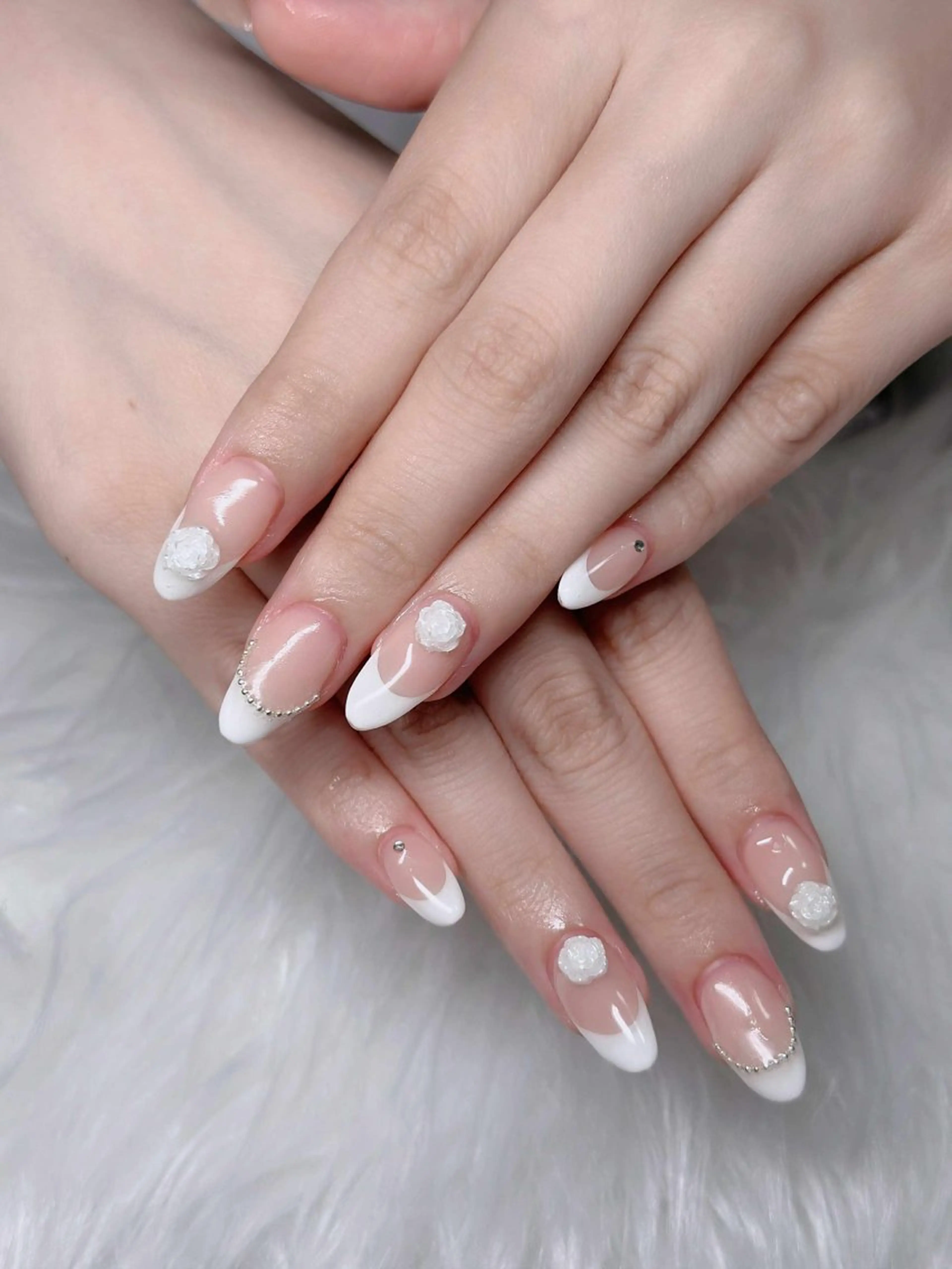 ネイル オーロラネイル フレンチネイル ジェルネイル ハロウィン キラキラネイル H.baby Nail Salon所属・H.baby Nail Salonのネイルデザイン