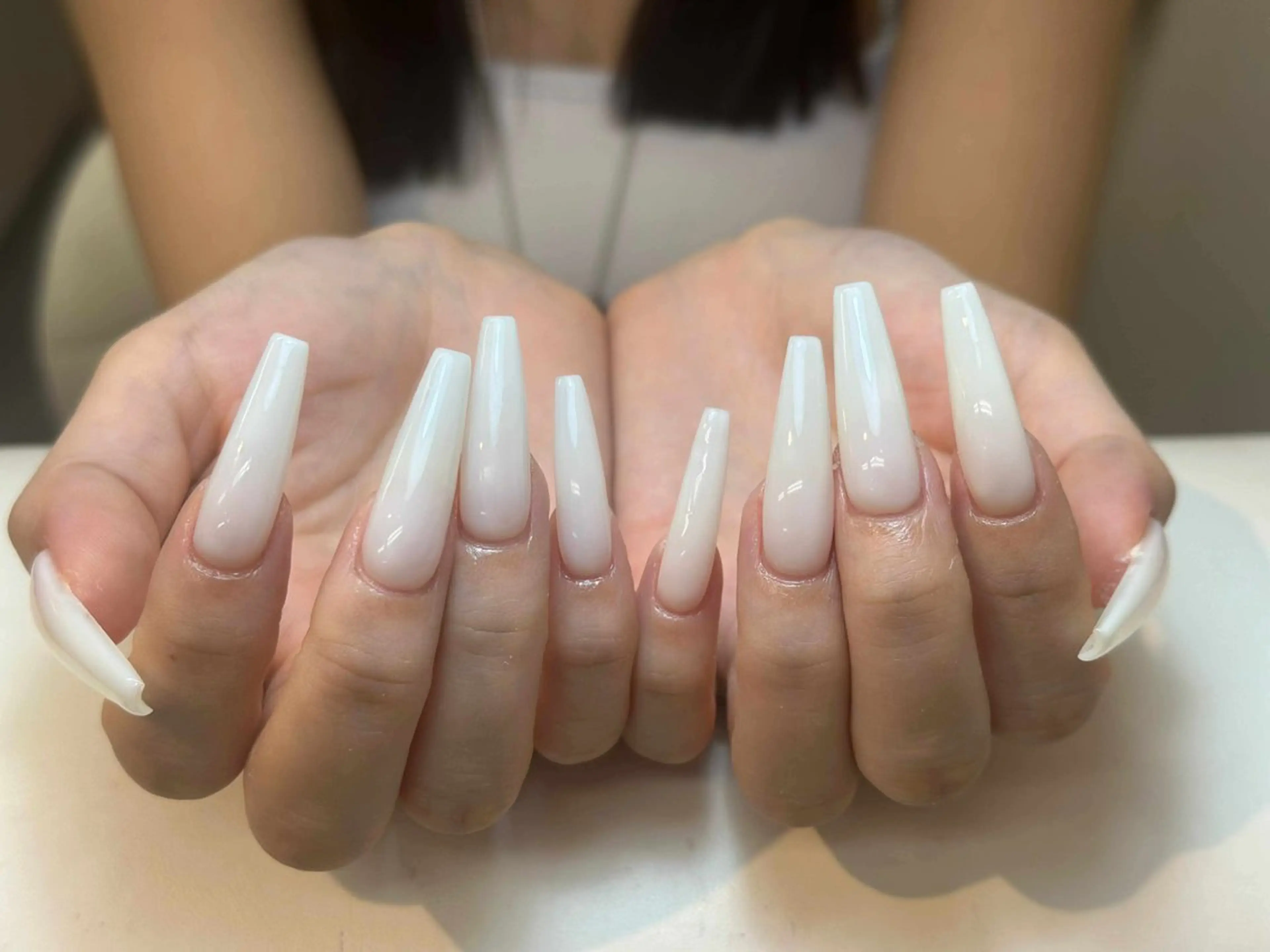 ネイル チークネイル ハート ホログラムネイル ミラーネイル ニュアンスネイル ハンドネイル Nie Nail Salon所属・Nie Nail Shinokuboのネイルデザイン