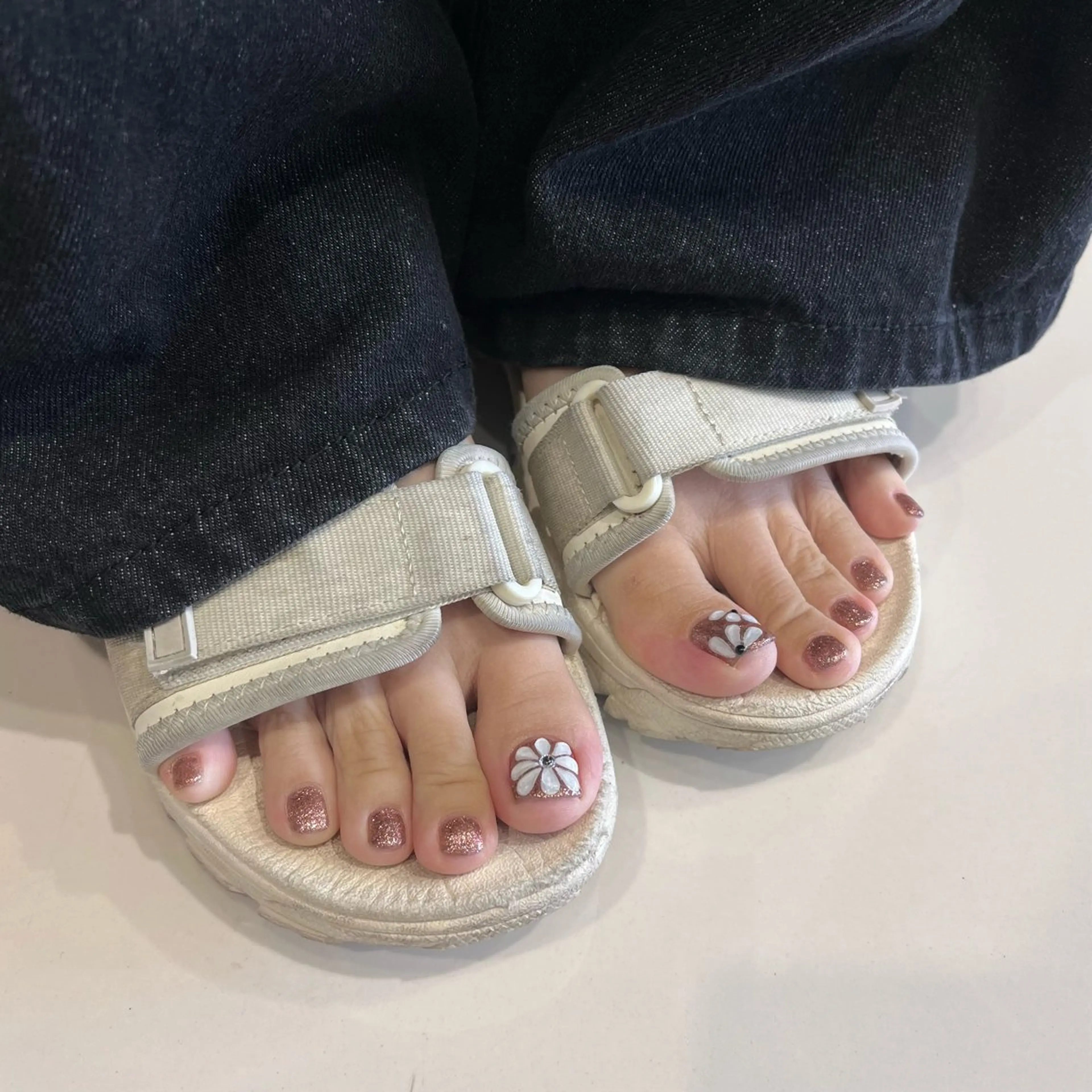 ネイル フットネイル ヘアアレンジ /ネイル/美波のネイルデザイン