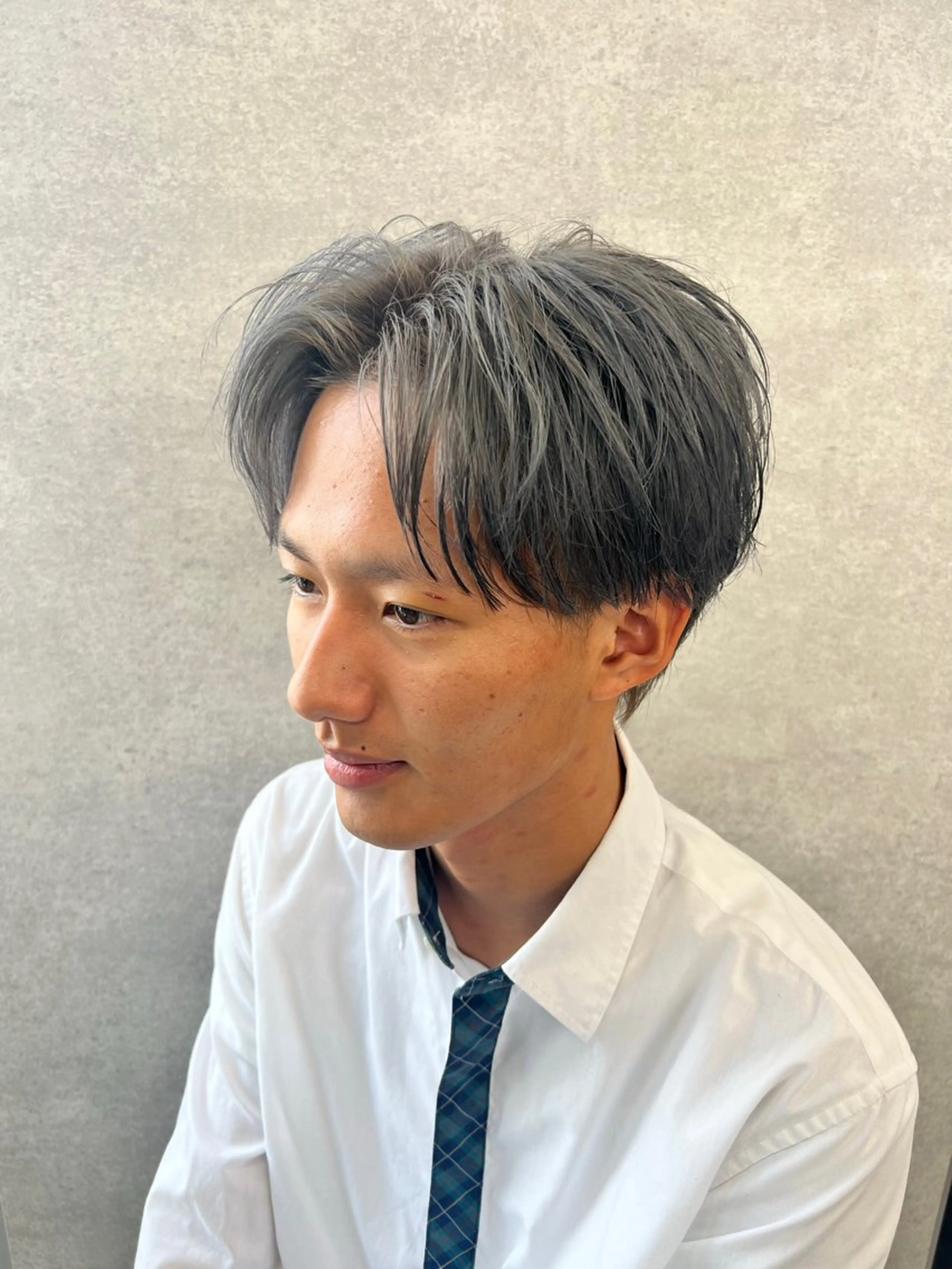 ショート カラー パーマ ヘアアレンジ メンズ センターパート メンズハイライト メンズメッシュ マッシュ メンズパーマ カット ヘアカラー トリートメント ヘッドスパ ヘアセット 仕上がり満足度No. 1🔥BLUCK🔥のヘアスタイル