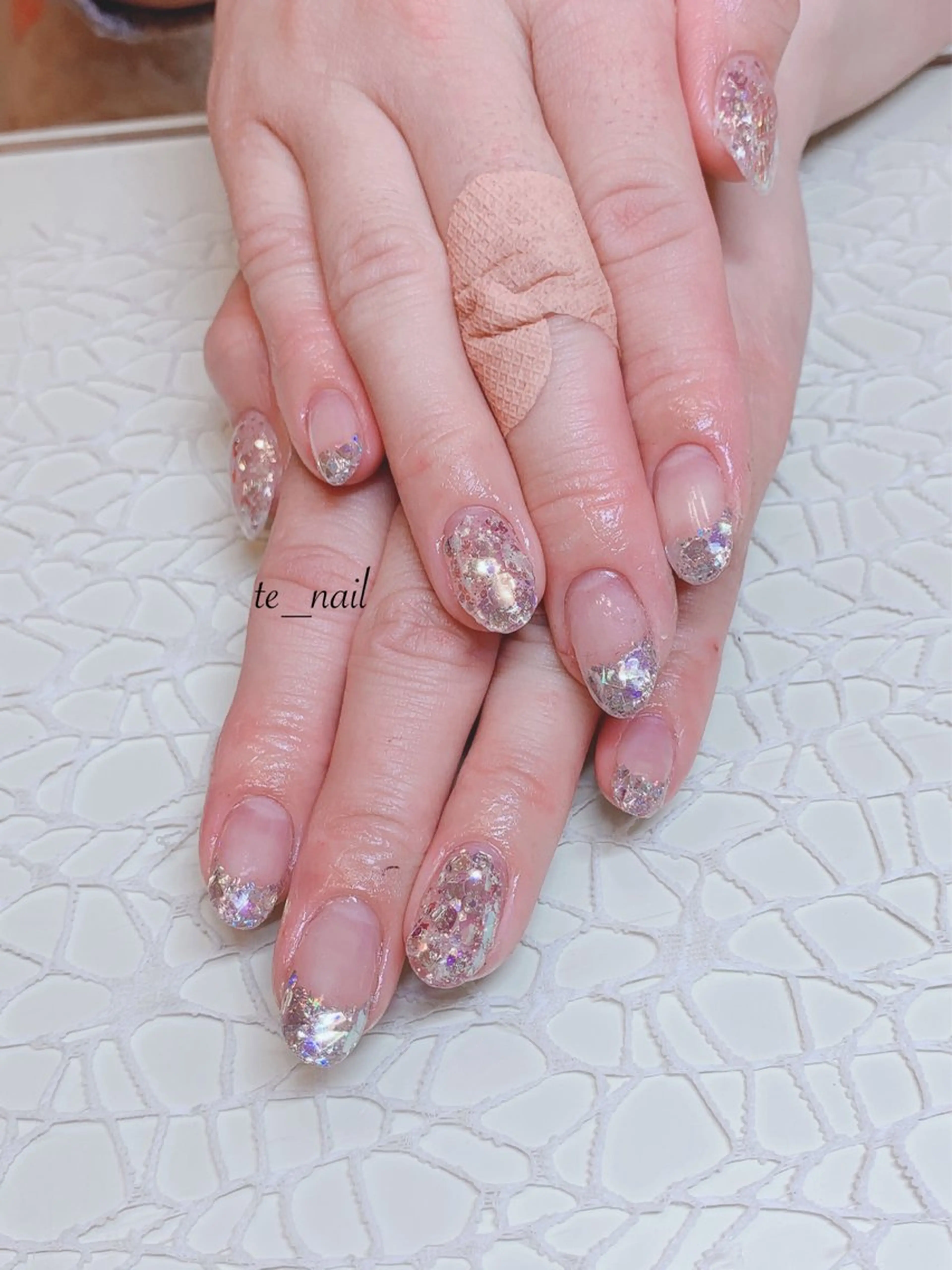 ネイル フレンチネイル ラメ(グリッター) シルバー ｔe_ nailのネイルデザイン