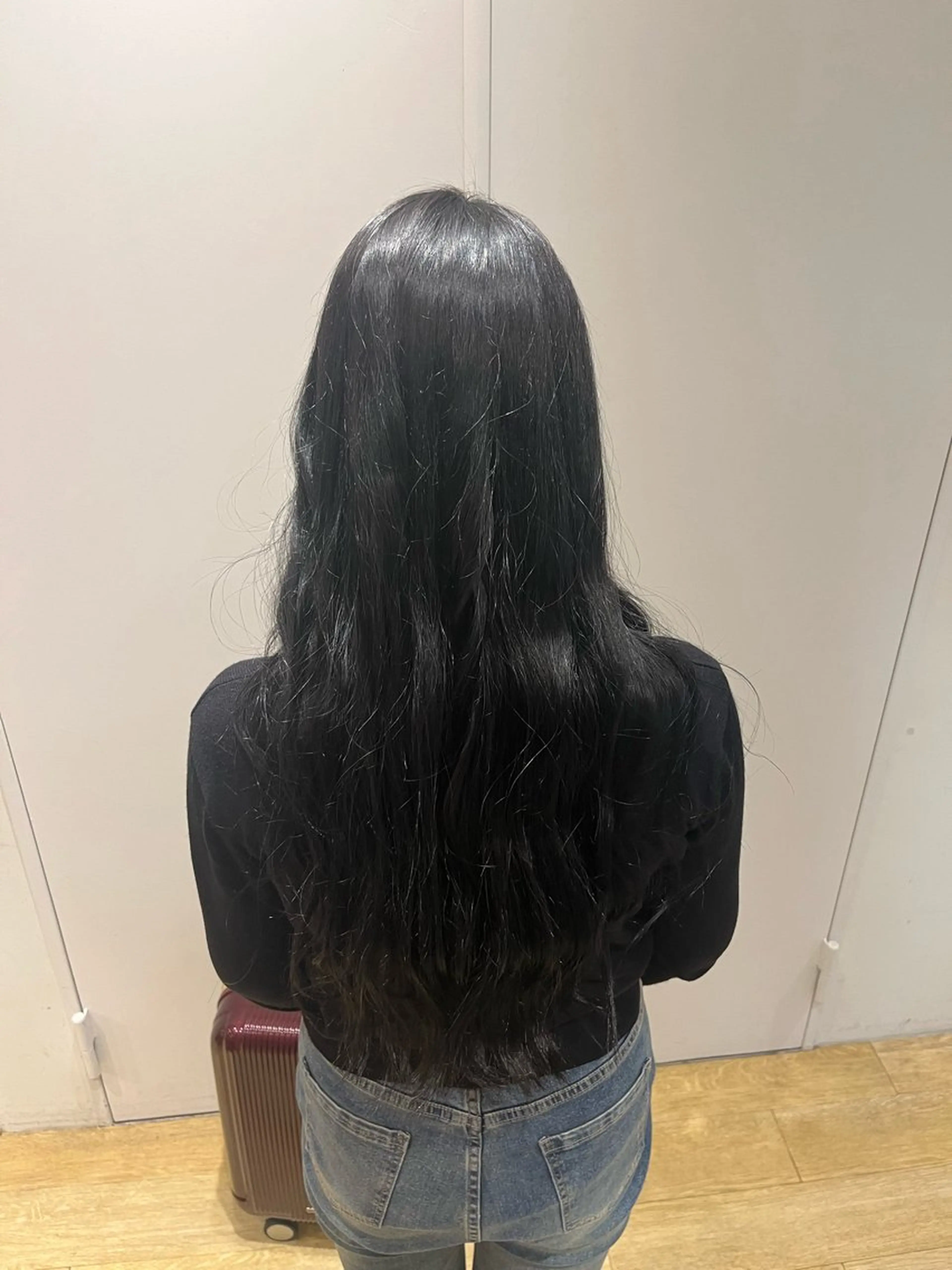 ロング カラー 黒髪 吉松 大輝のヘアスタイル