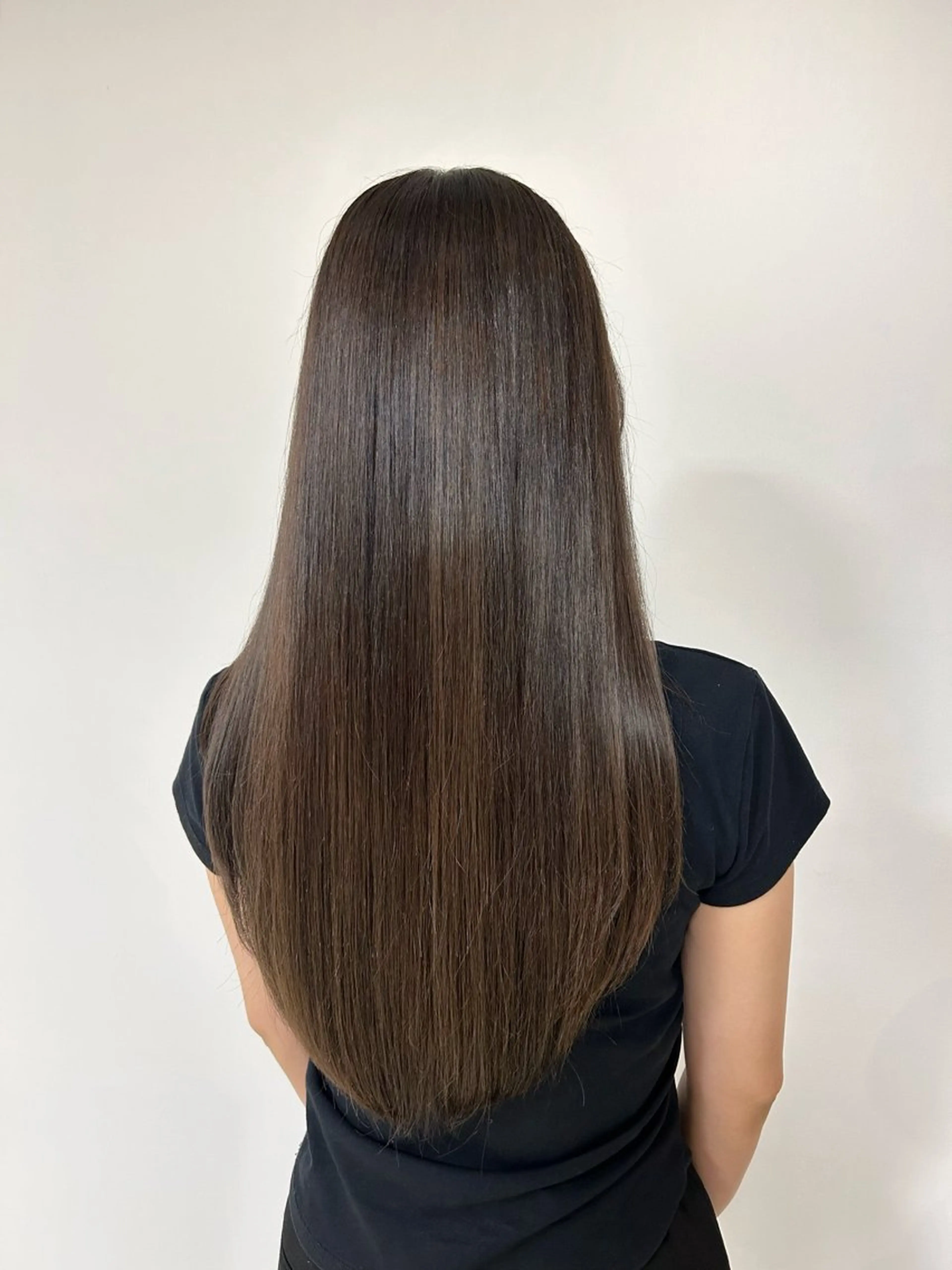 ロング カラー 透明感カラー グレージュ 山本 純大のヘアスタイル