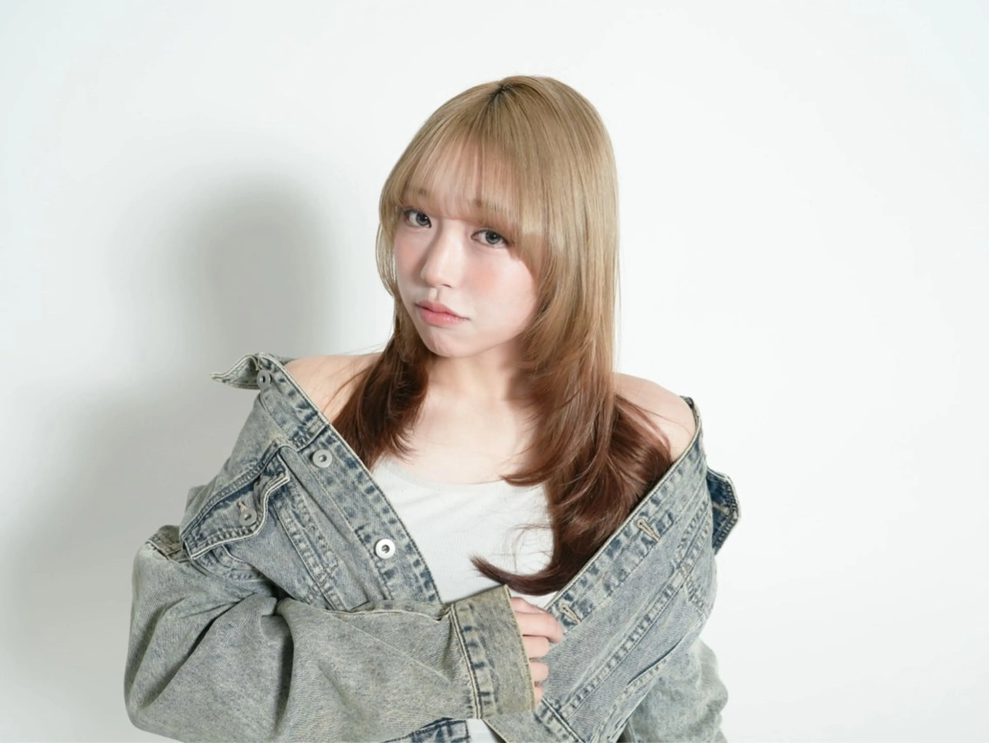 セミロング カラー equal 町田駅前店のヘアスタイル