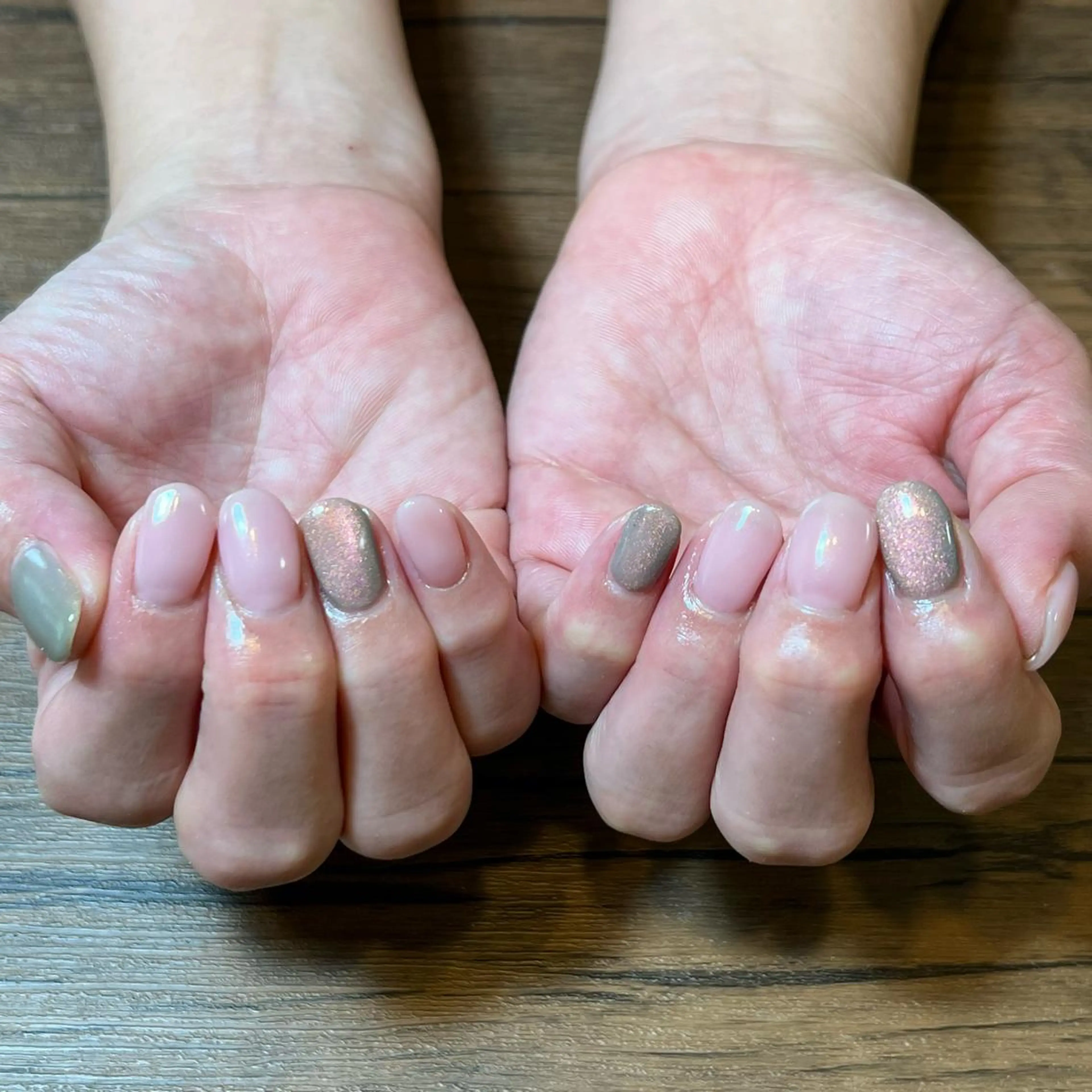 ネイル ワンカラーネイル ハンドネイル HENRIETTA NAILSALONのネイルデザイン