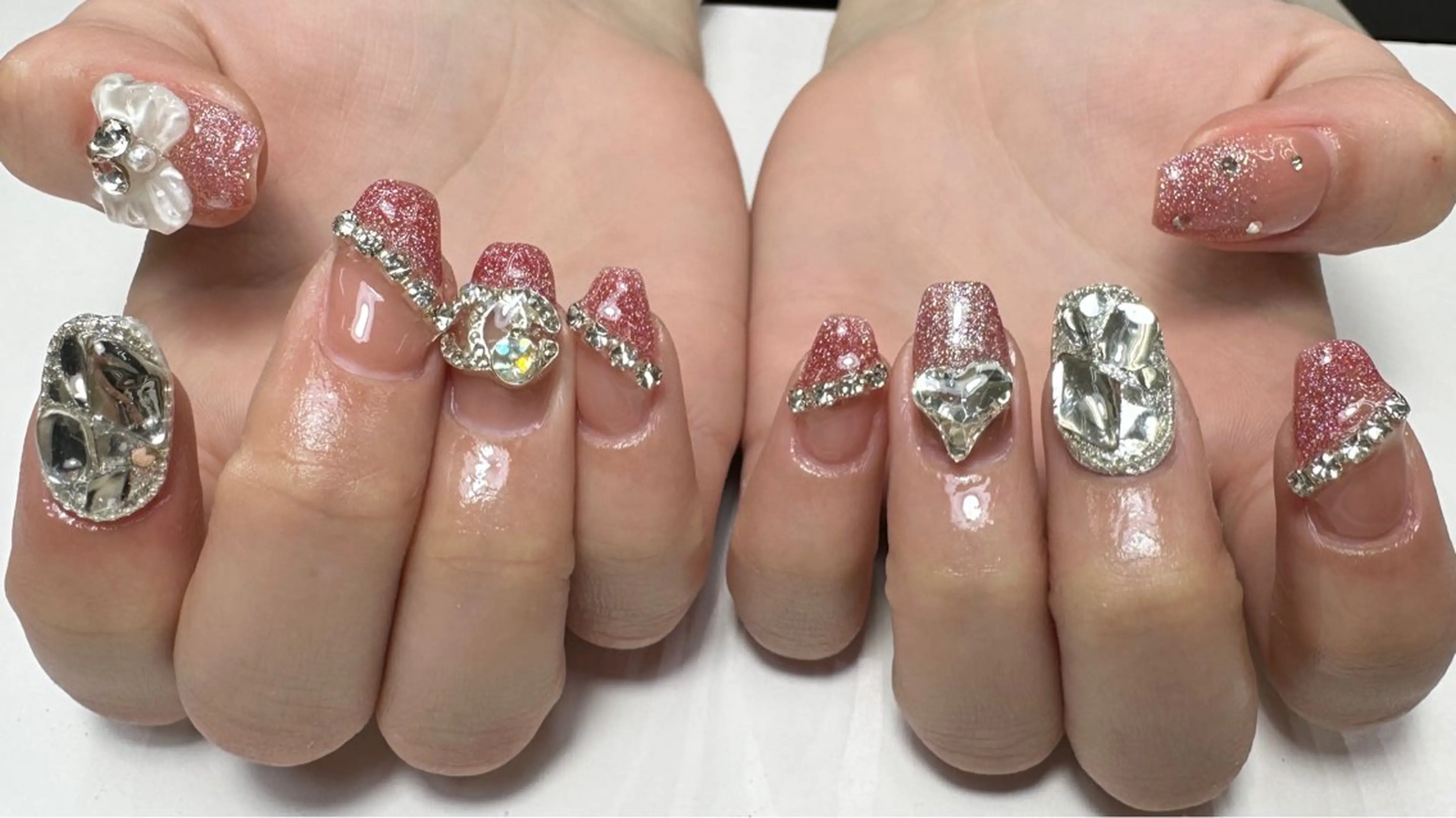 【アクリルスカルプ】長さだし＆持ち込みデザインの写真