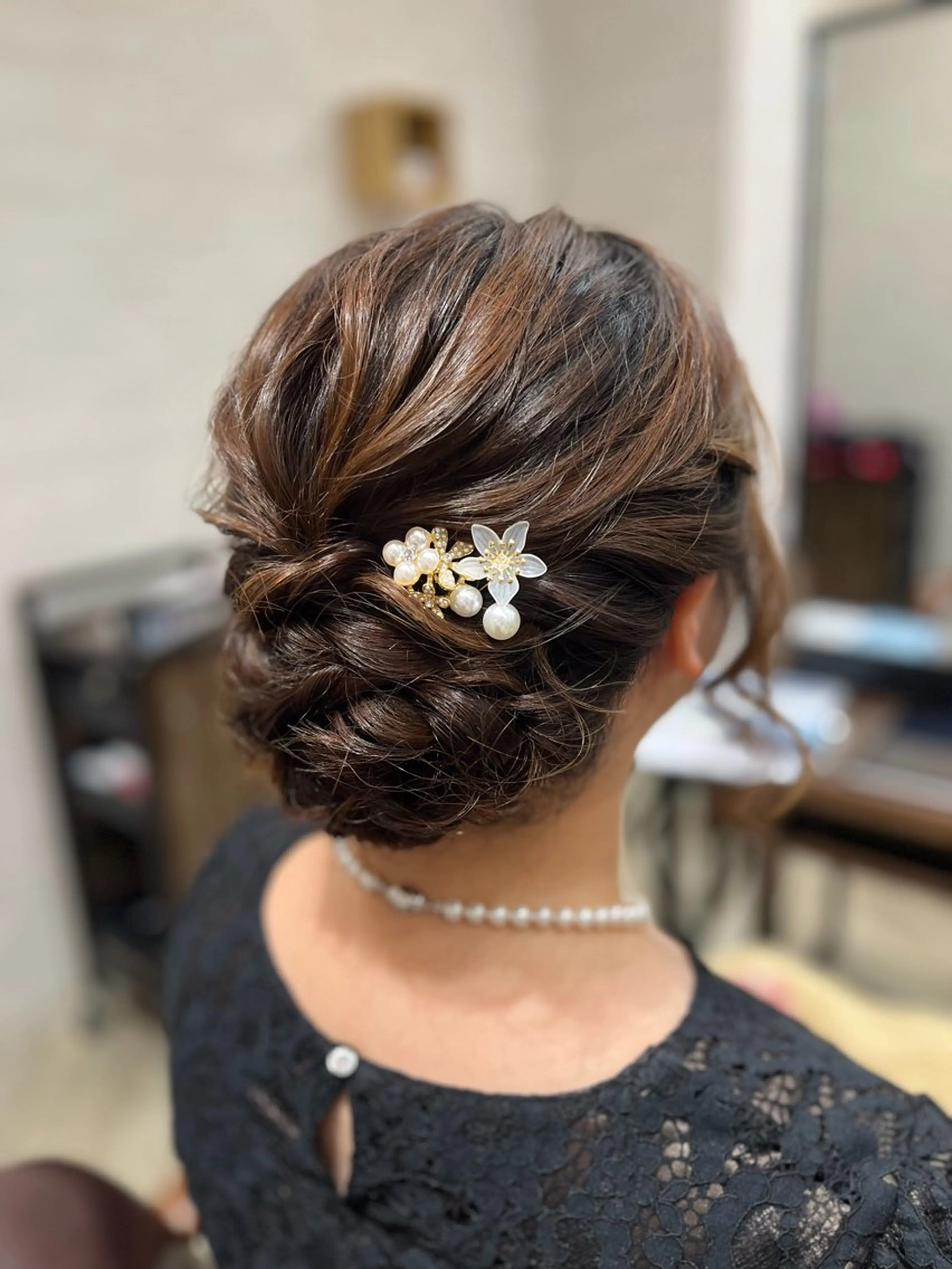 セミロング ヘアアレンジ 結婚式・ブライダル ヘアセット 🫧ぷる艶カラー🫧 Yuubi🦩のヘアスタイル