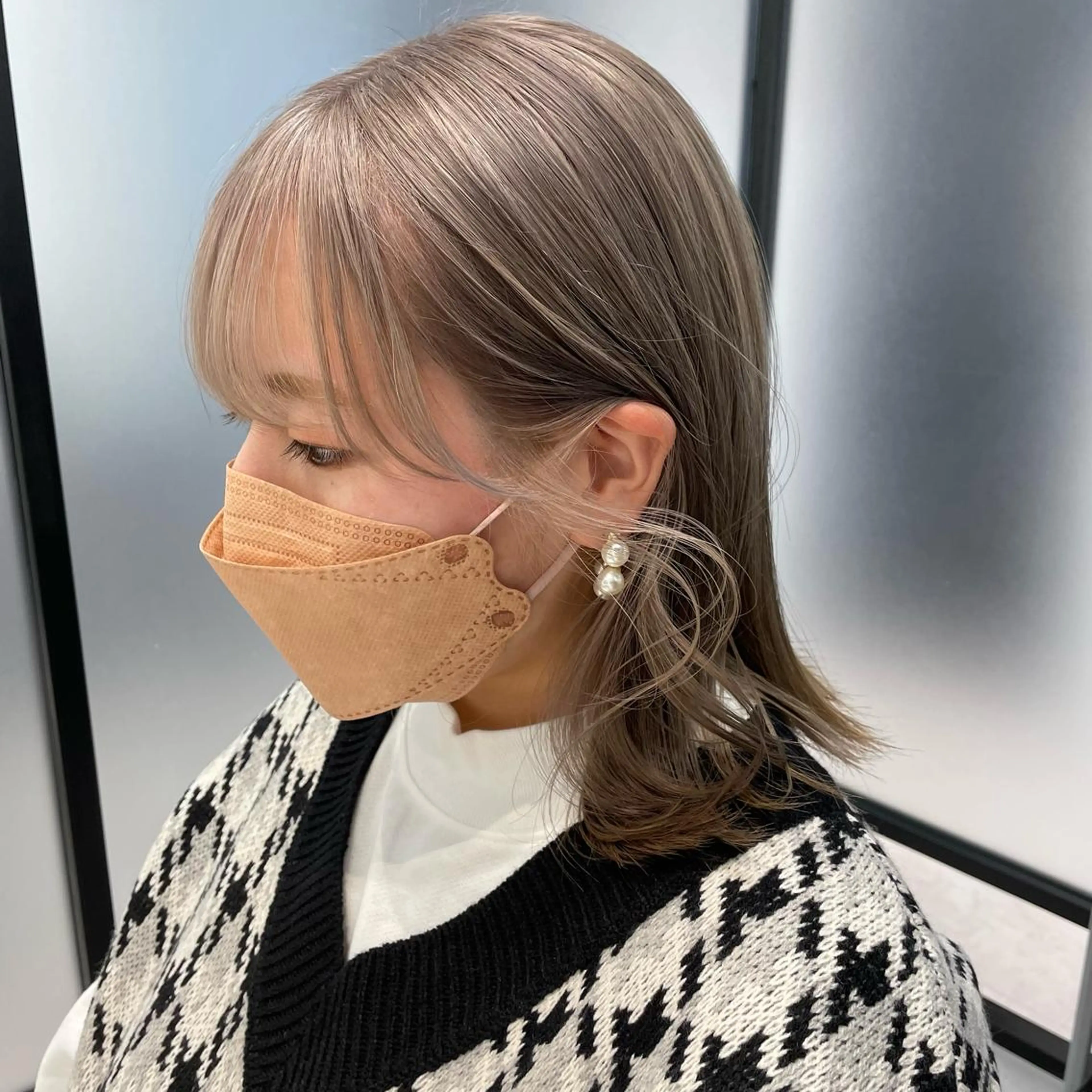 ショート カラー ハイトーンイヤリング カラー清水隆央のヘアスタイル
