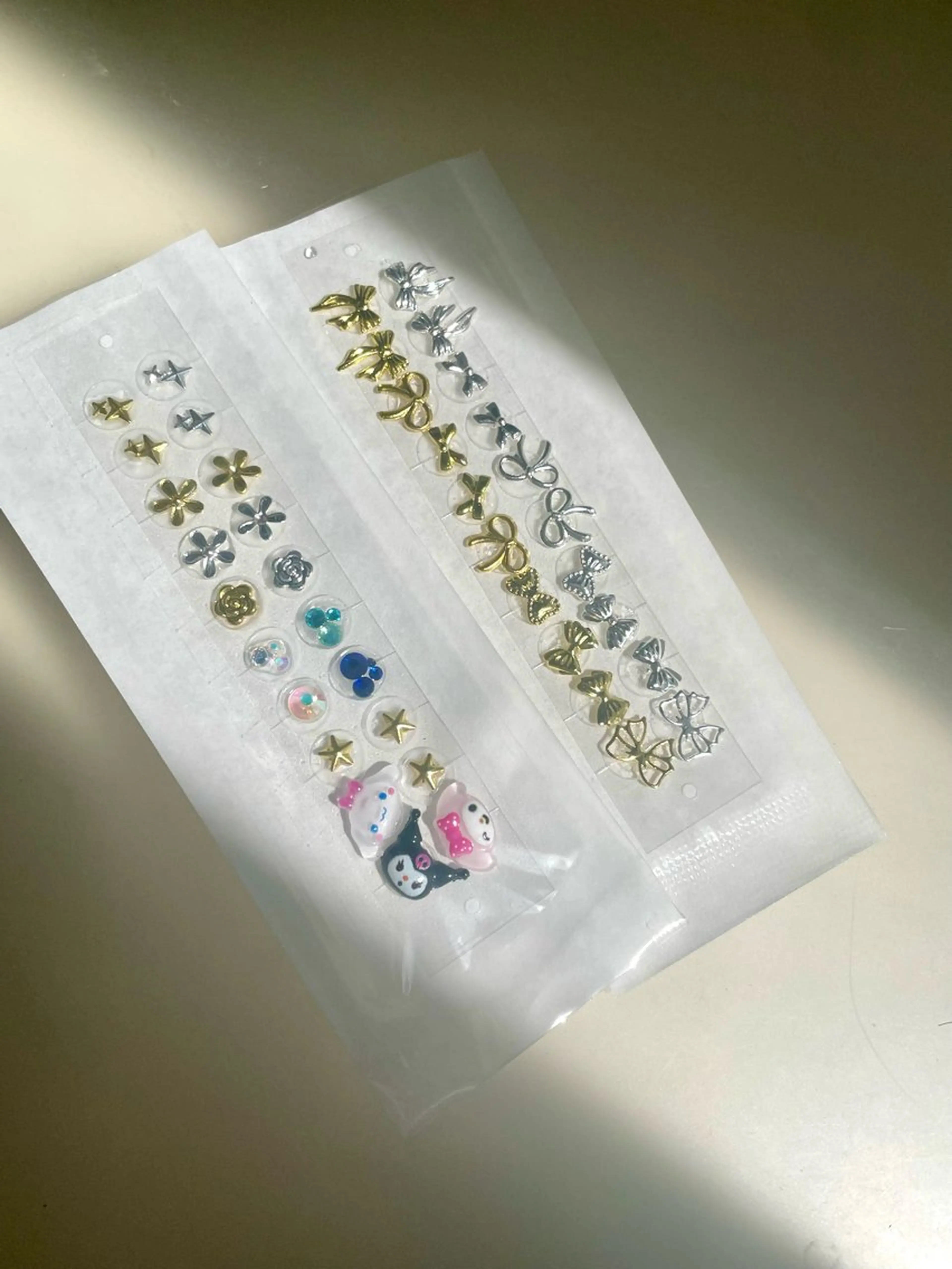 今話題の耳つぼジュエリー!! 🎀꙳.*の写真