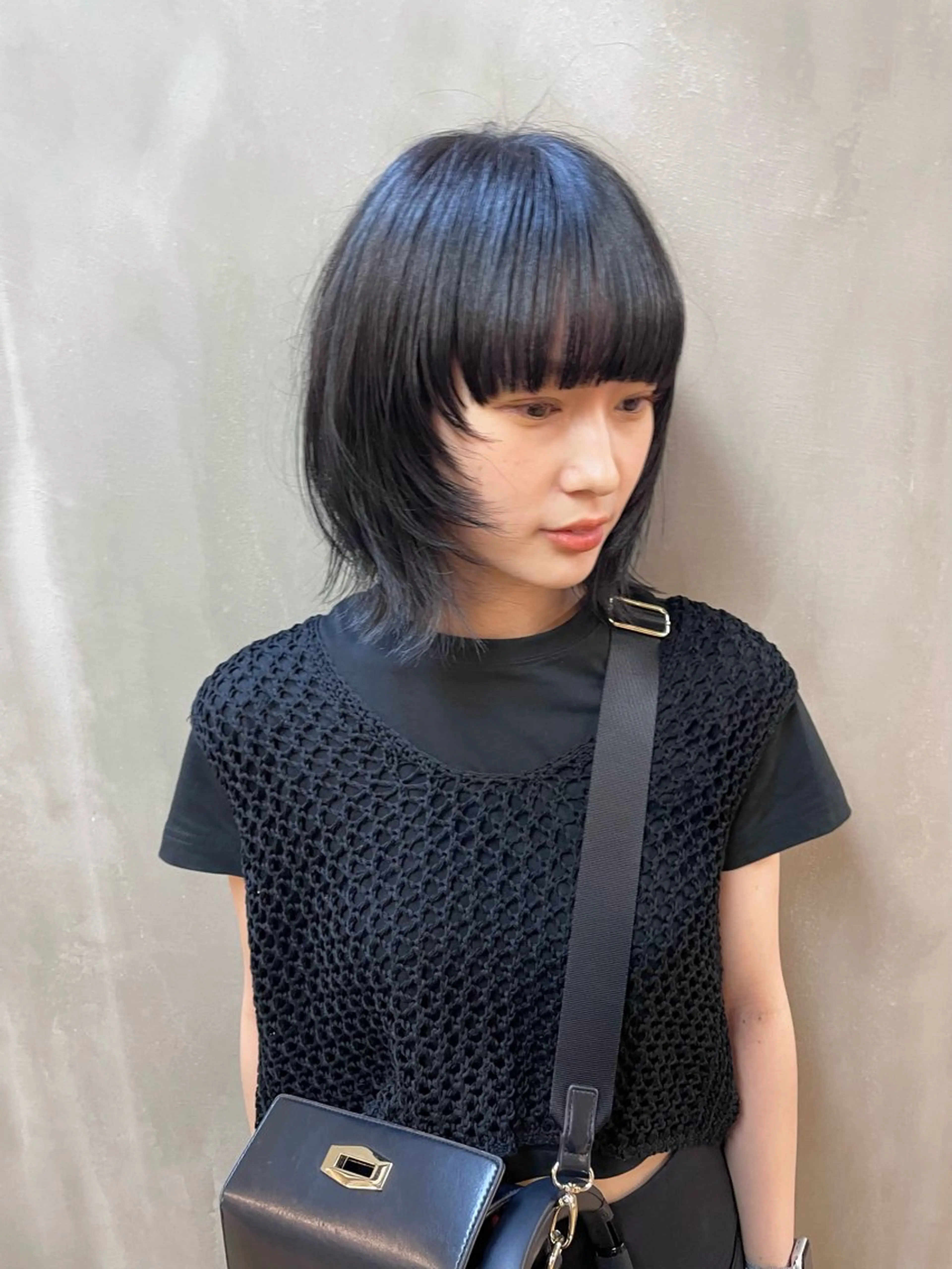 ミディアム カラー パーマ ヘアアレンジ メンズ メンズウルフカット 黒髪 シルバー ウルフカット カット ヘアカラー トリートメント tatsumi/ボブ ウルフ/レイヤーのヘアスタイル