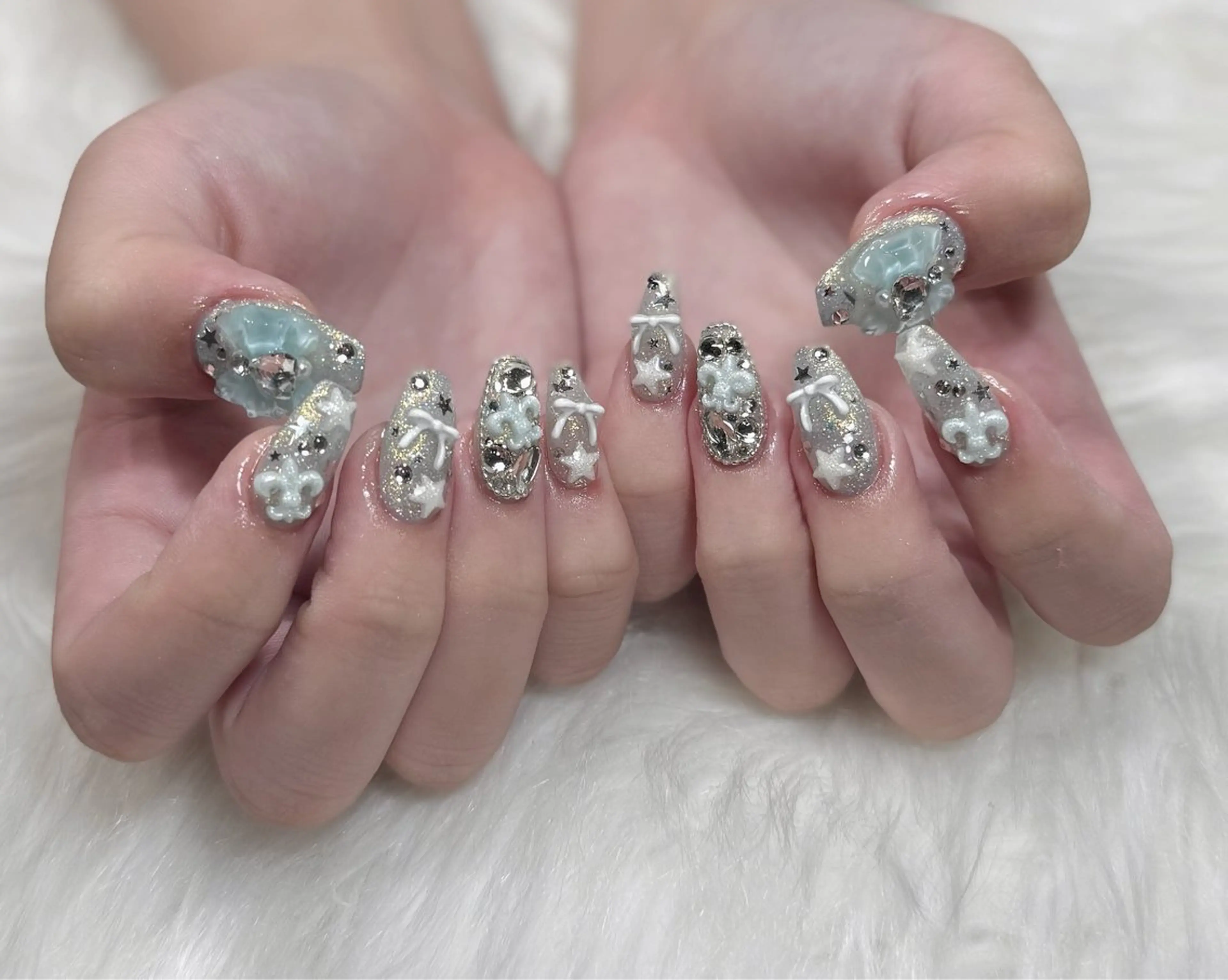 ネイル オーロラネイル チークネイル フットネイル フレンチネイル ジェルネイル ハンドネイル Nichi Nailsのネイルデザイン