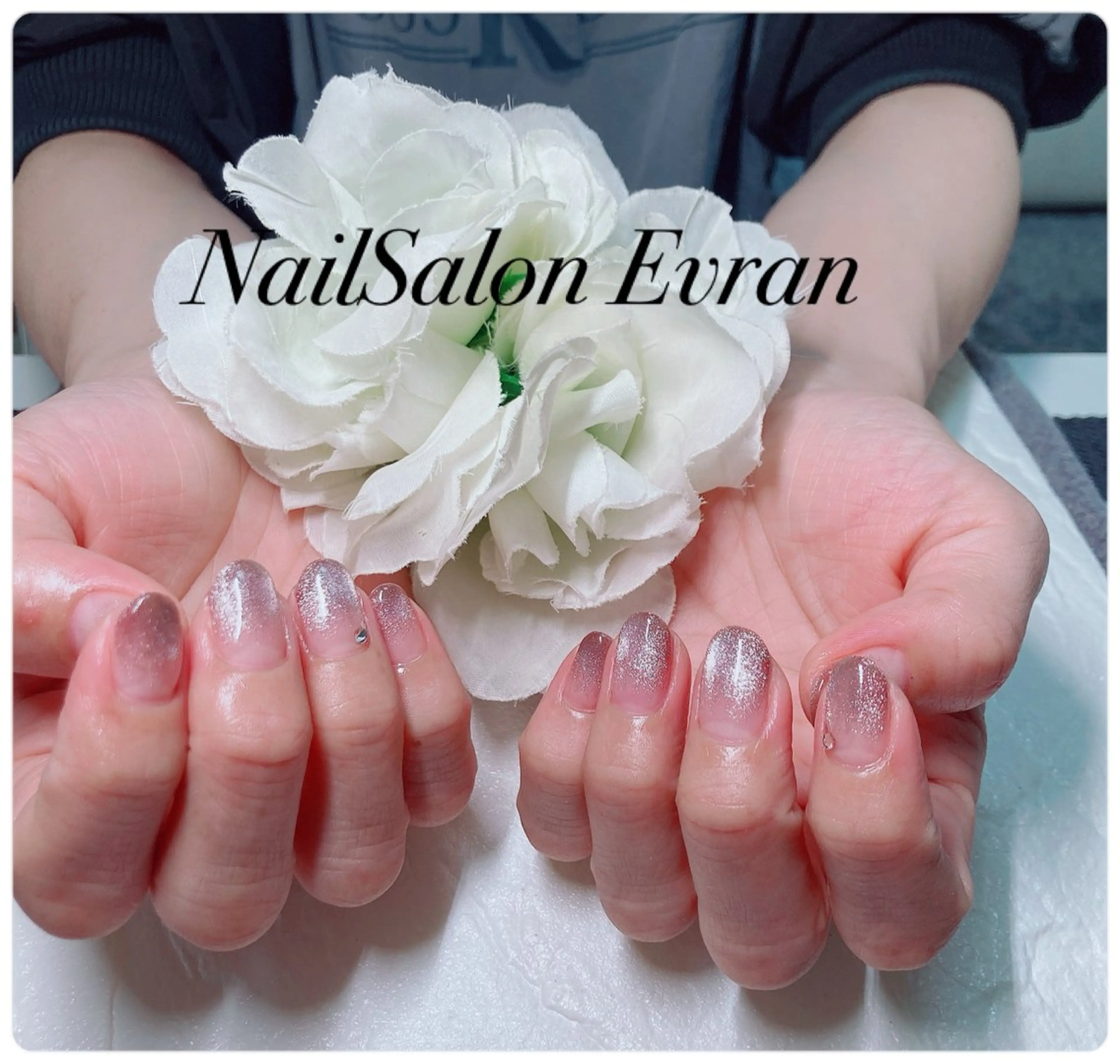 ネイル アートネイル フレンチネイル マグネットネイル 持ち込み ニュアンスネイル ハンドネイル Nail salon Evranのネイルデザイン