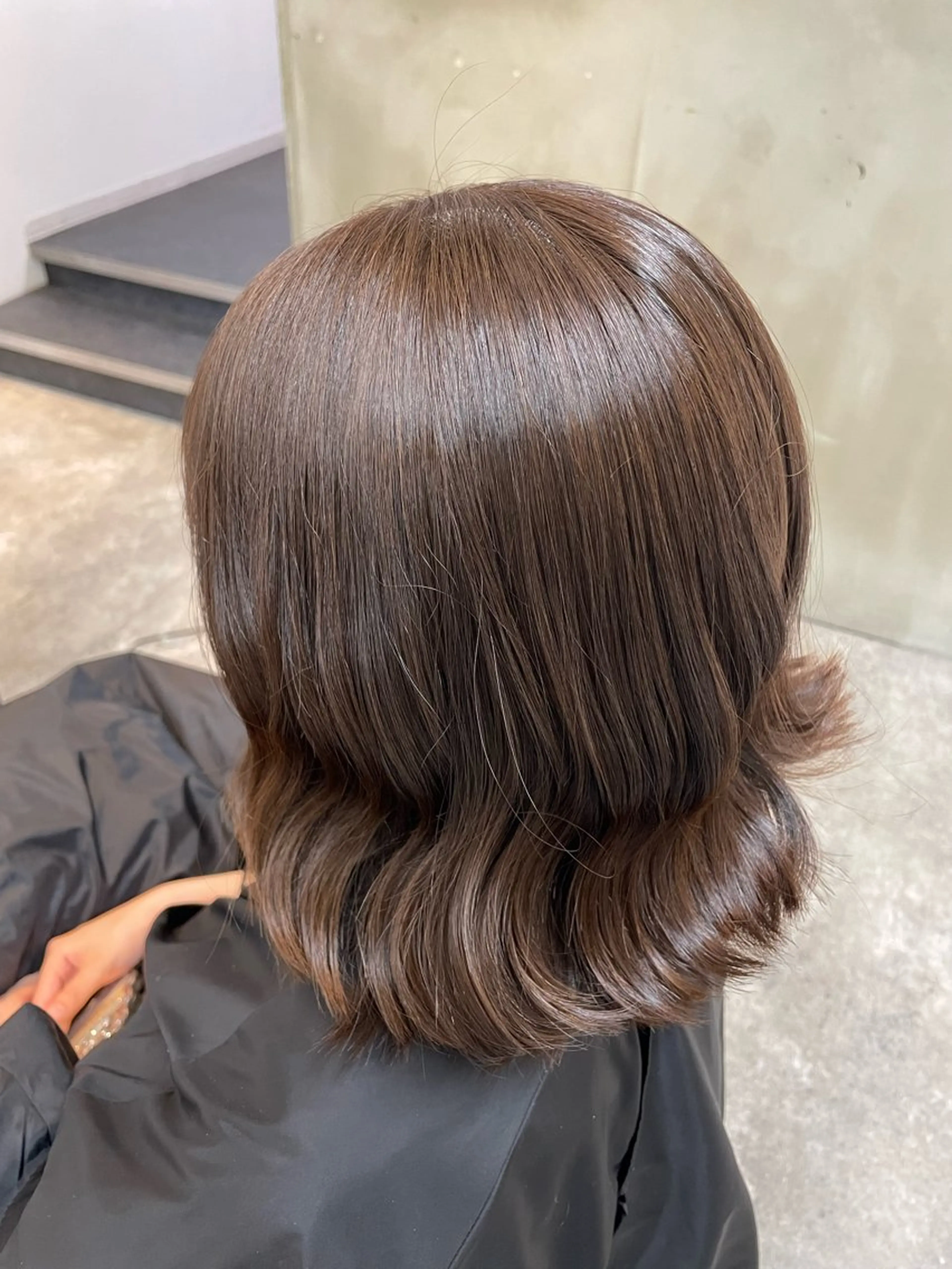 ミディアム カラー ブリーチ グレージュ ブリーチなしカラー 岩城 唯奈のマツエク・マツパデザイン