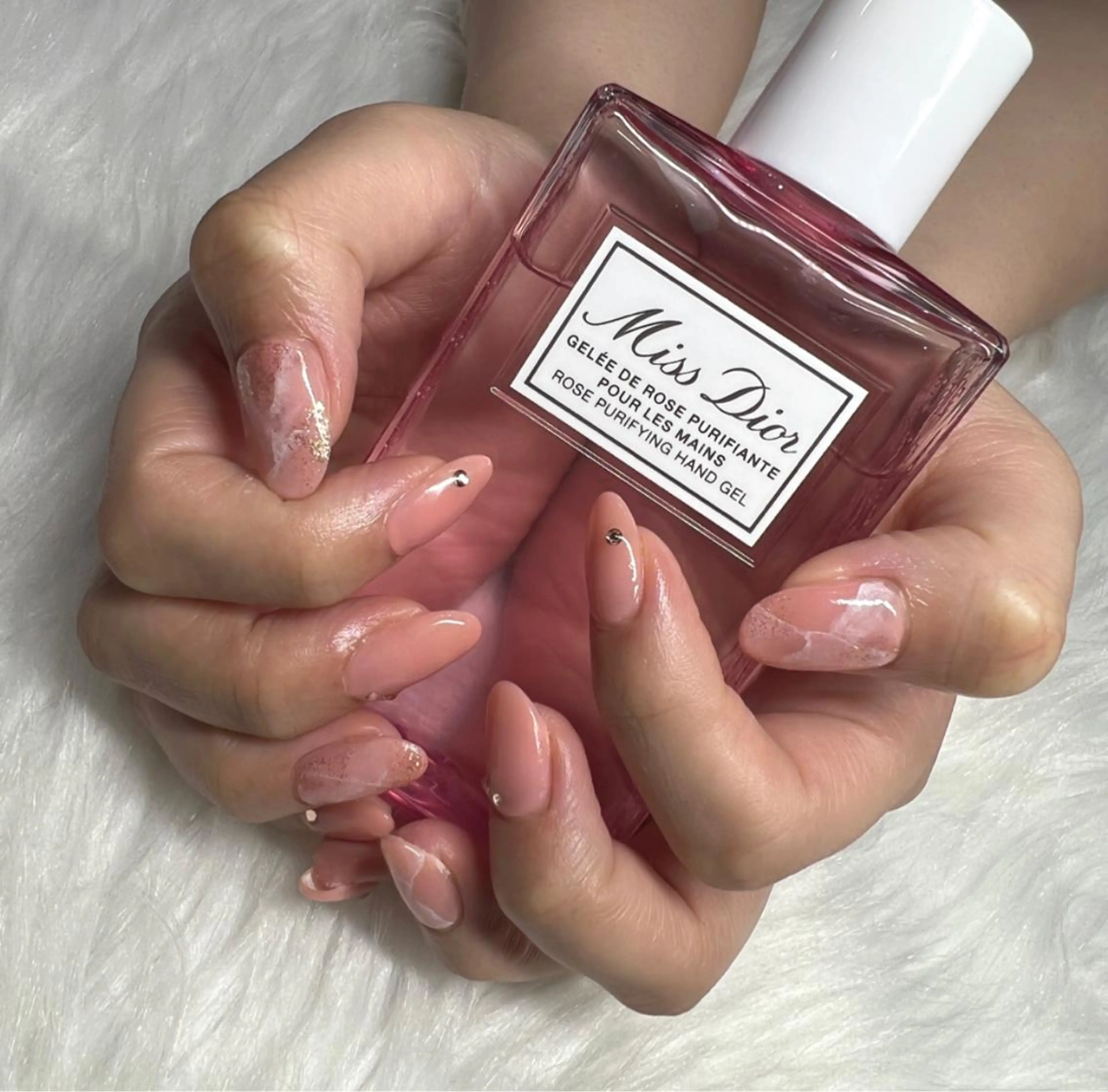 ネイル オーロラネイル フレンチネイル ジェルネイル パラジェル スカルプネイル LeaLea nails.のネイルデザイン