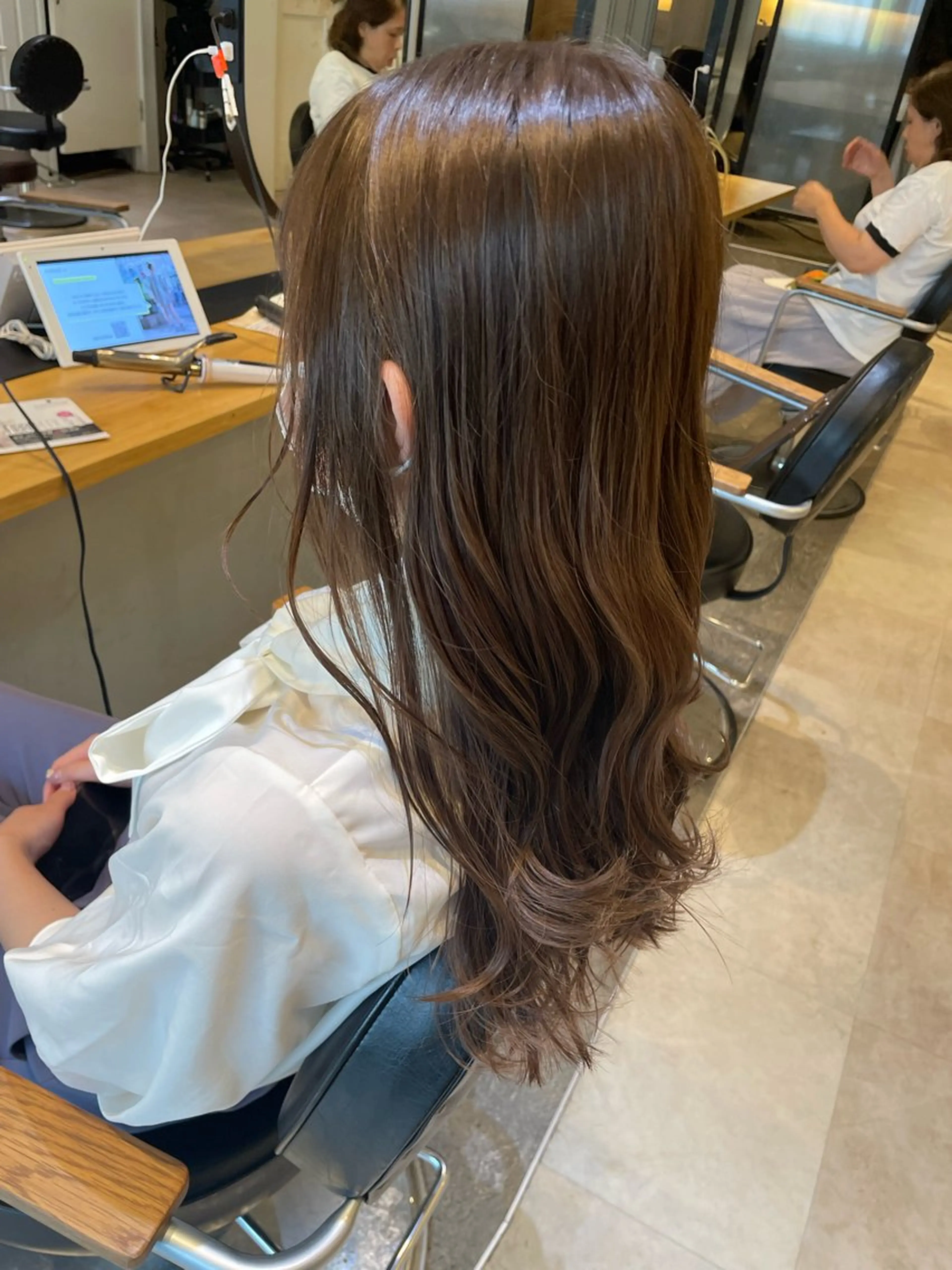 ロング カラー 透明感カラー オリーブカラー レイヤーカット 🌸大人可愛い yuzu🌸のヘアスタイル