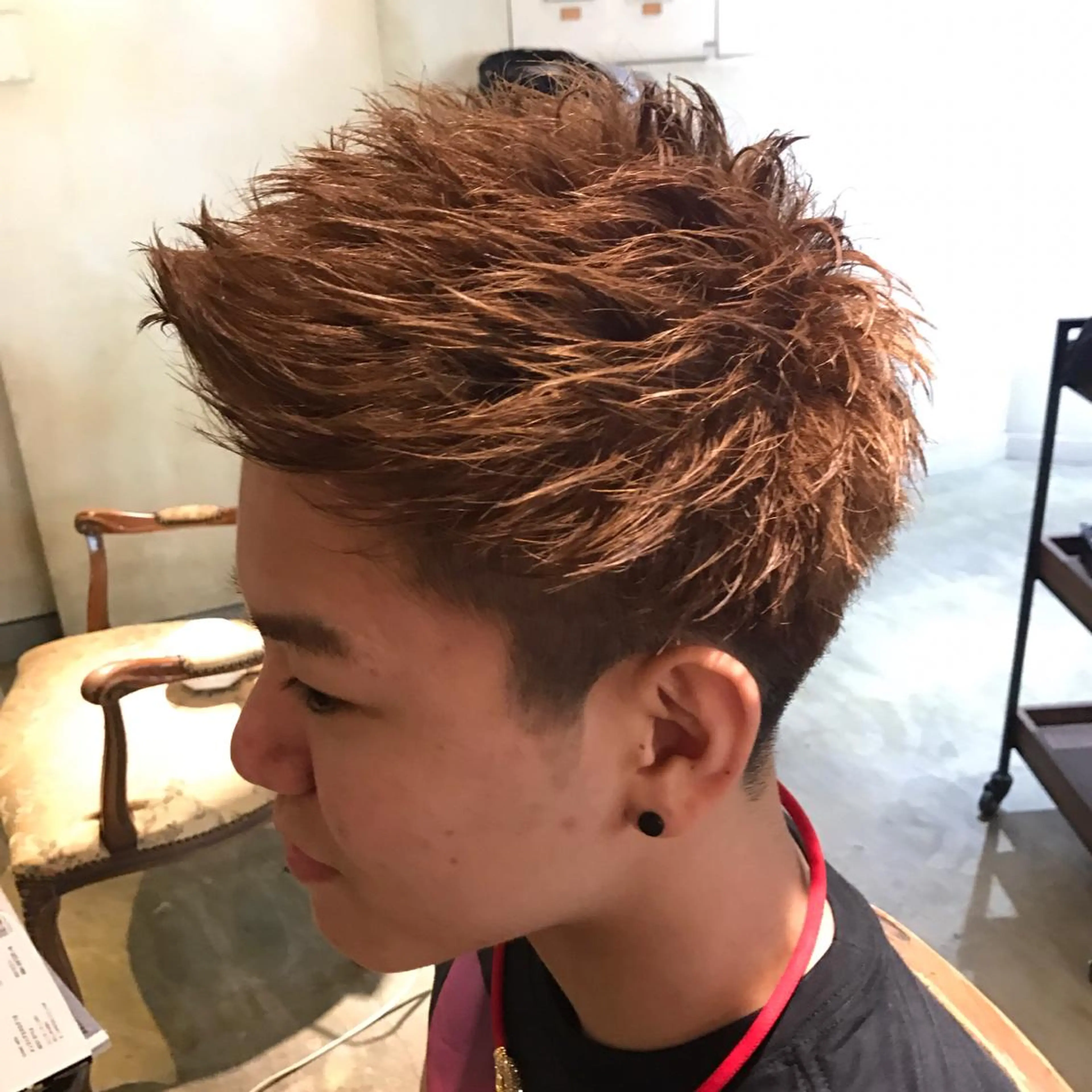 メンズ メンズハイトーン モヒカン ソフトモヒカン こう ちゃんのヘアスタイル