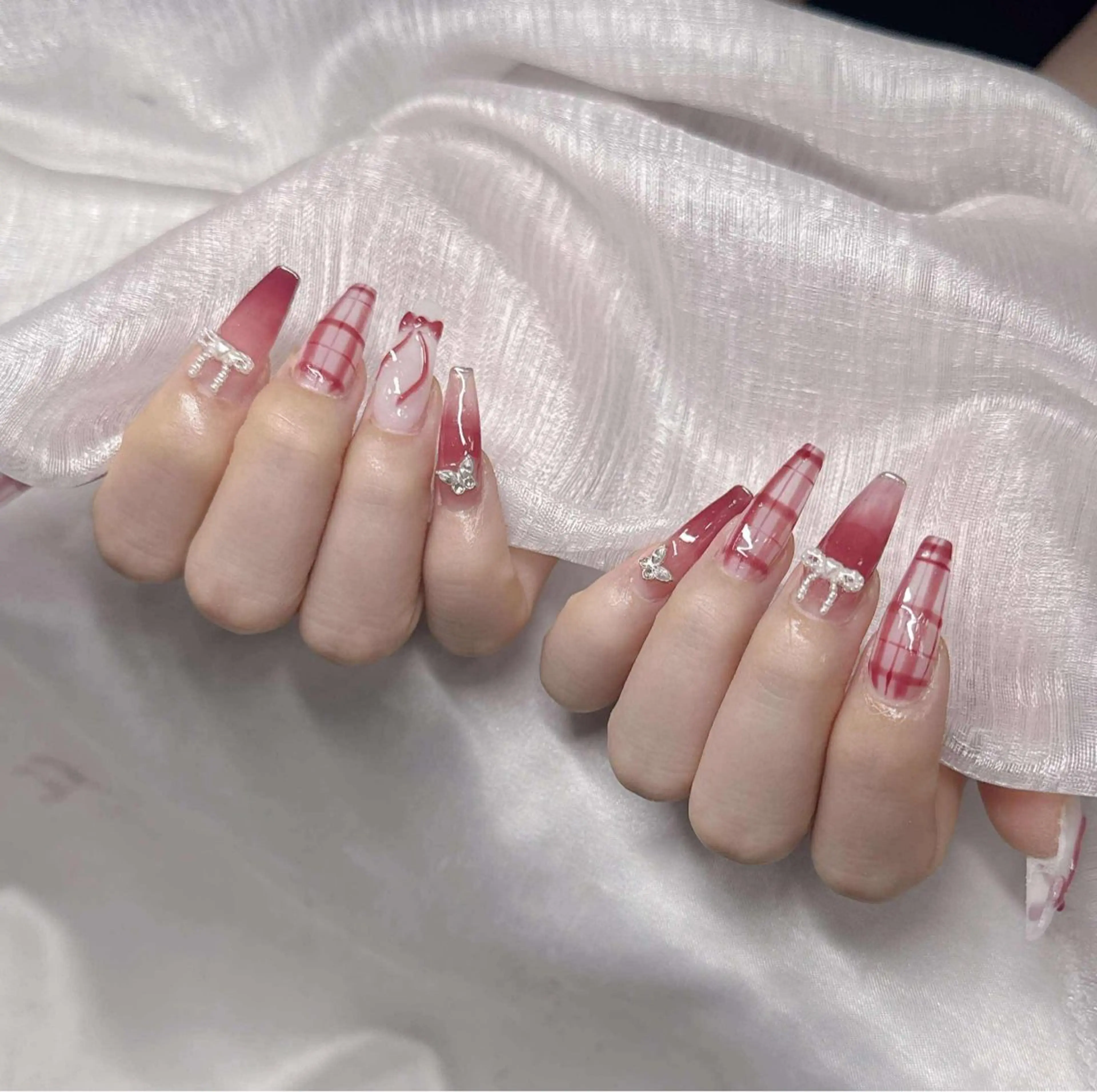 ネイル ハンドネイル Lee Nailsのネイルデザイン