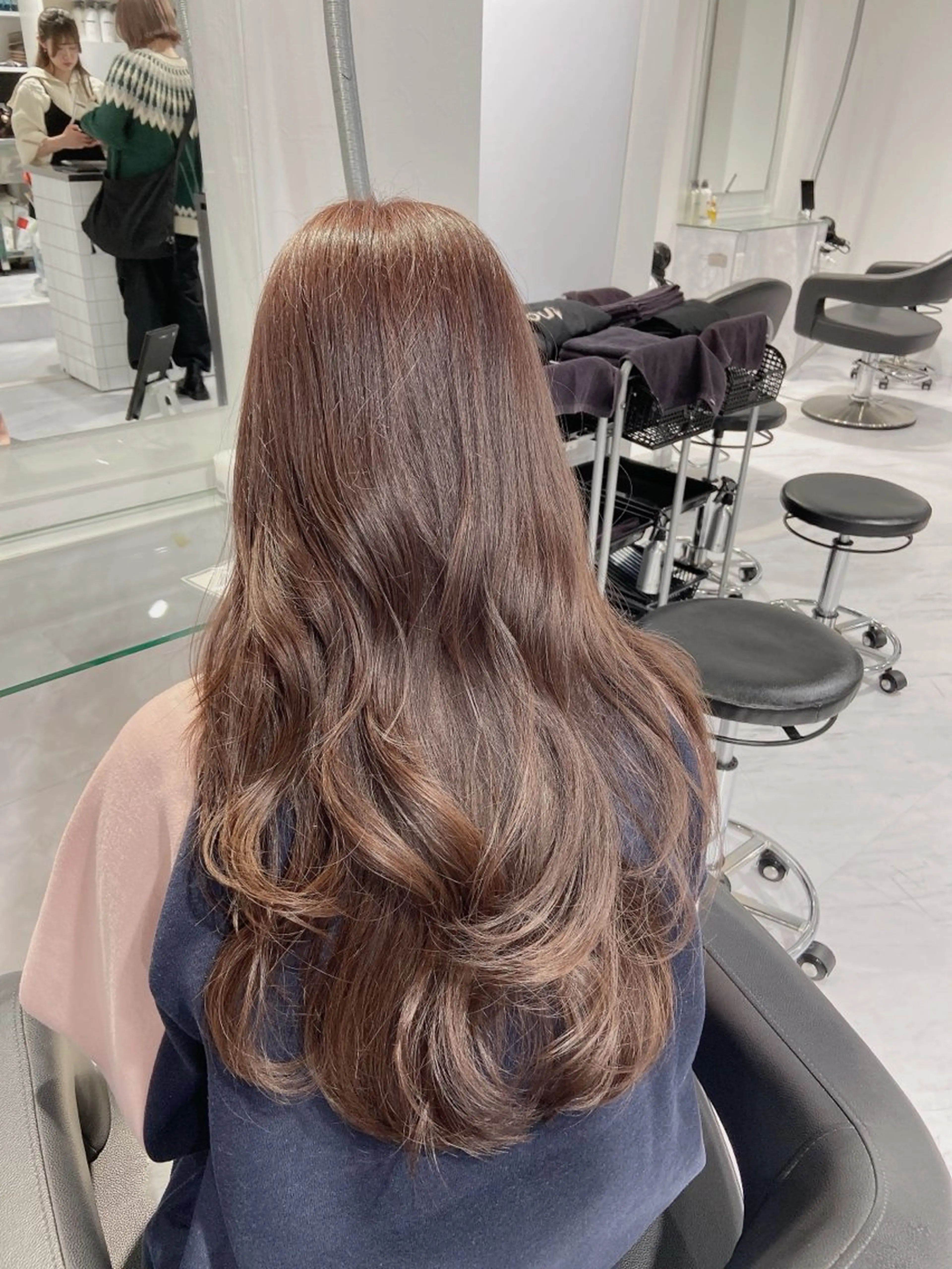 セミロング カラー ヘアカラー ✨透明感、艶髪ヘア✨ 韓国ヘア特化💖のヘアスタイル