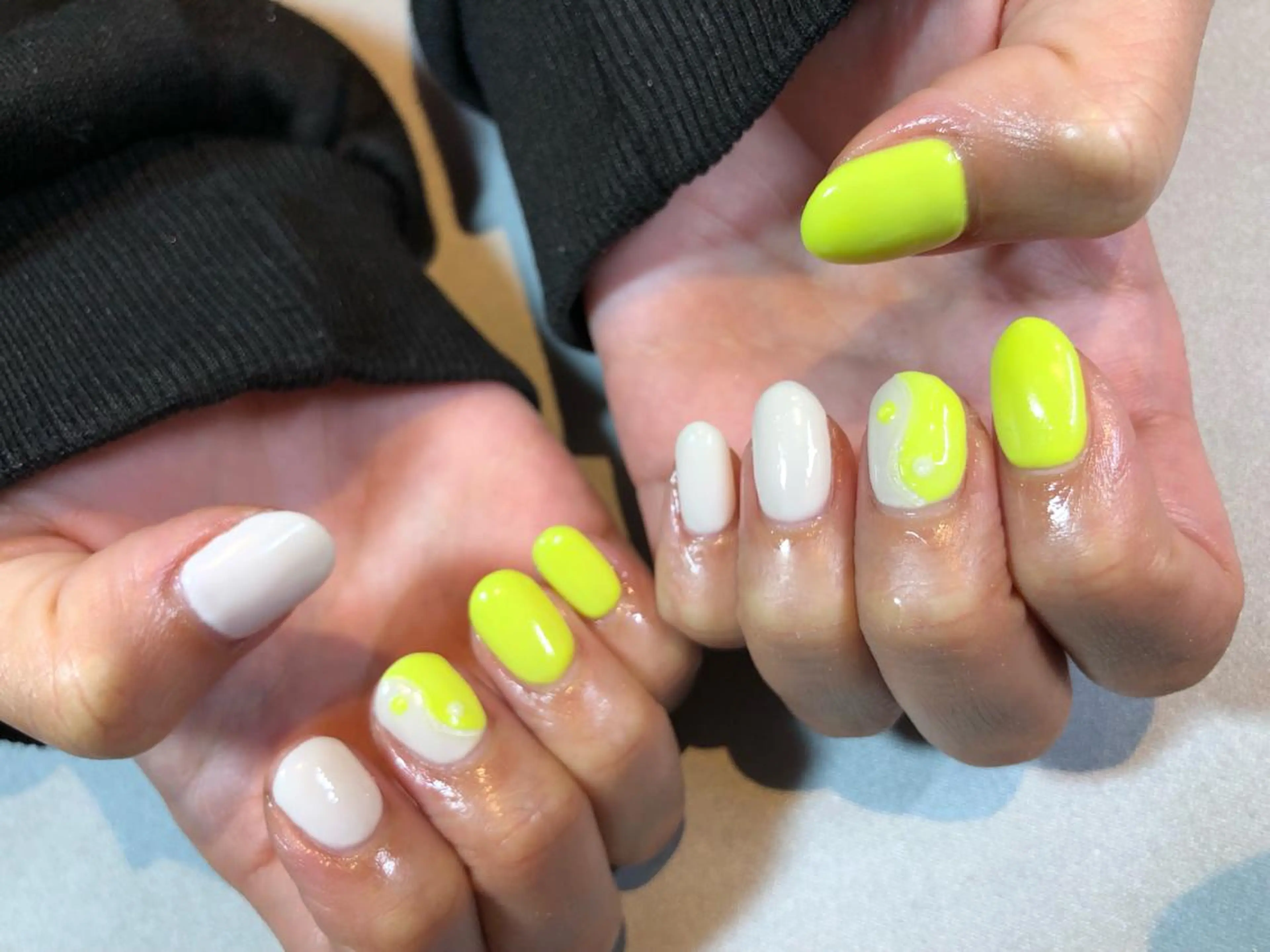 ネイル iiloo aromaworksのネイルデザイン