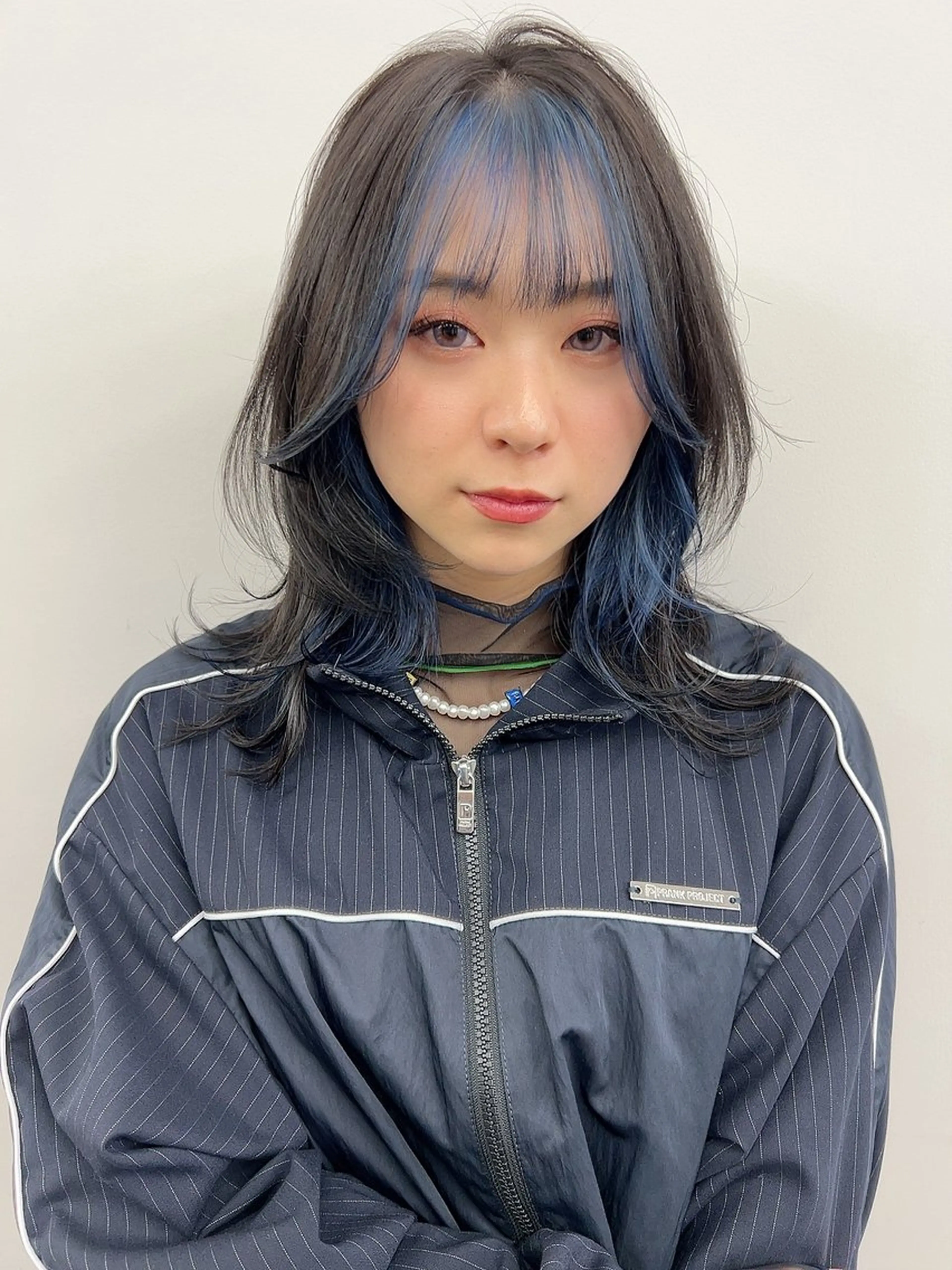ミディアム カット ヘアカラー トリートメント vince. moekoのヘアスタイル