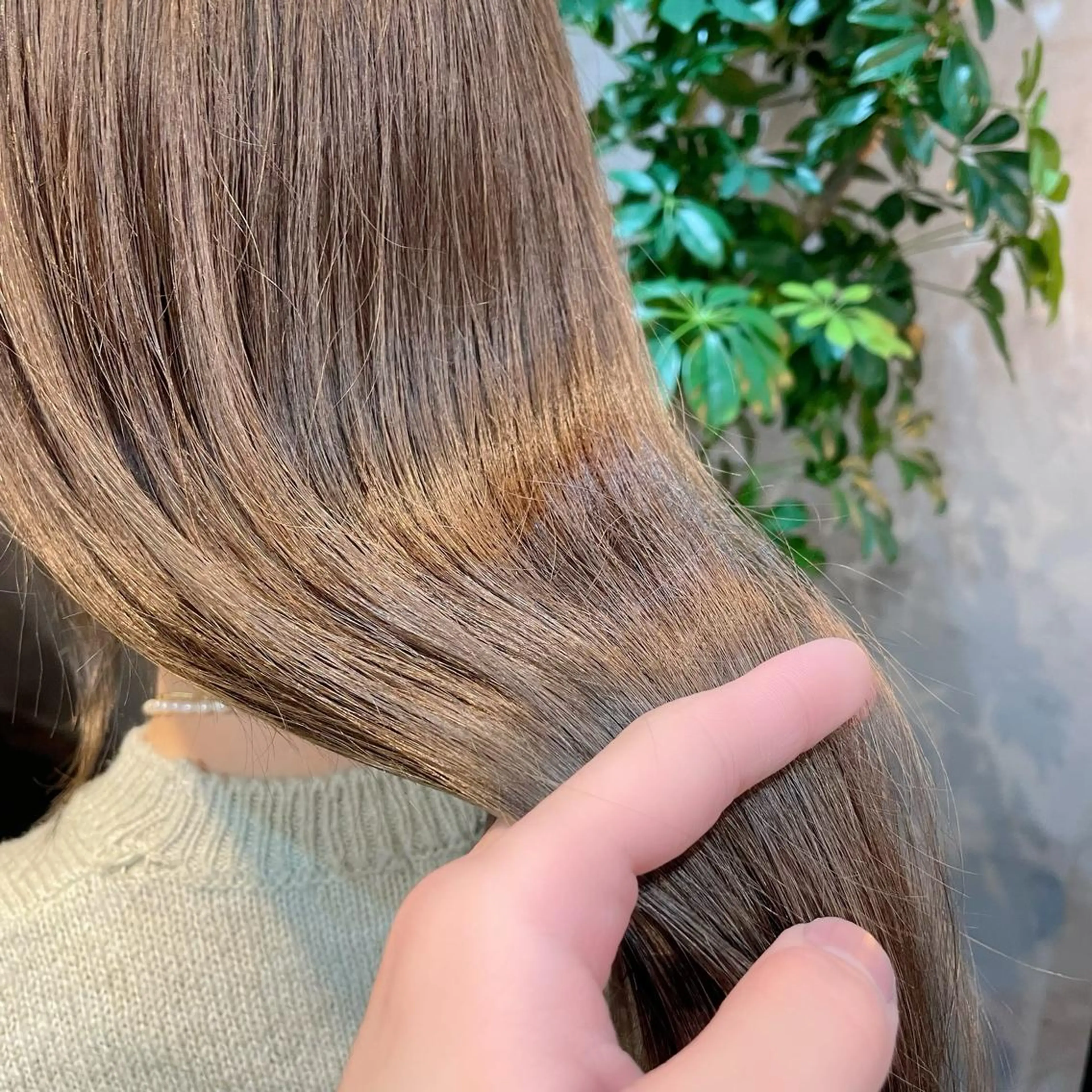 セミロング カラー ヘアカラー トリートメント 顔周りカット× 髪質改善【リョウ】のヘアスタイル