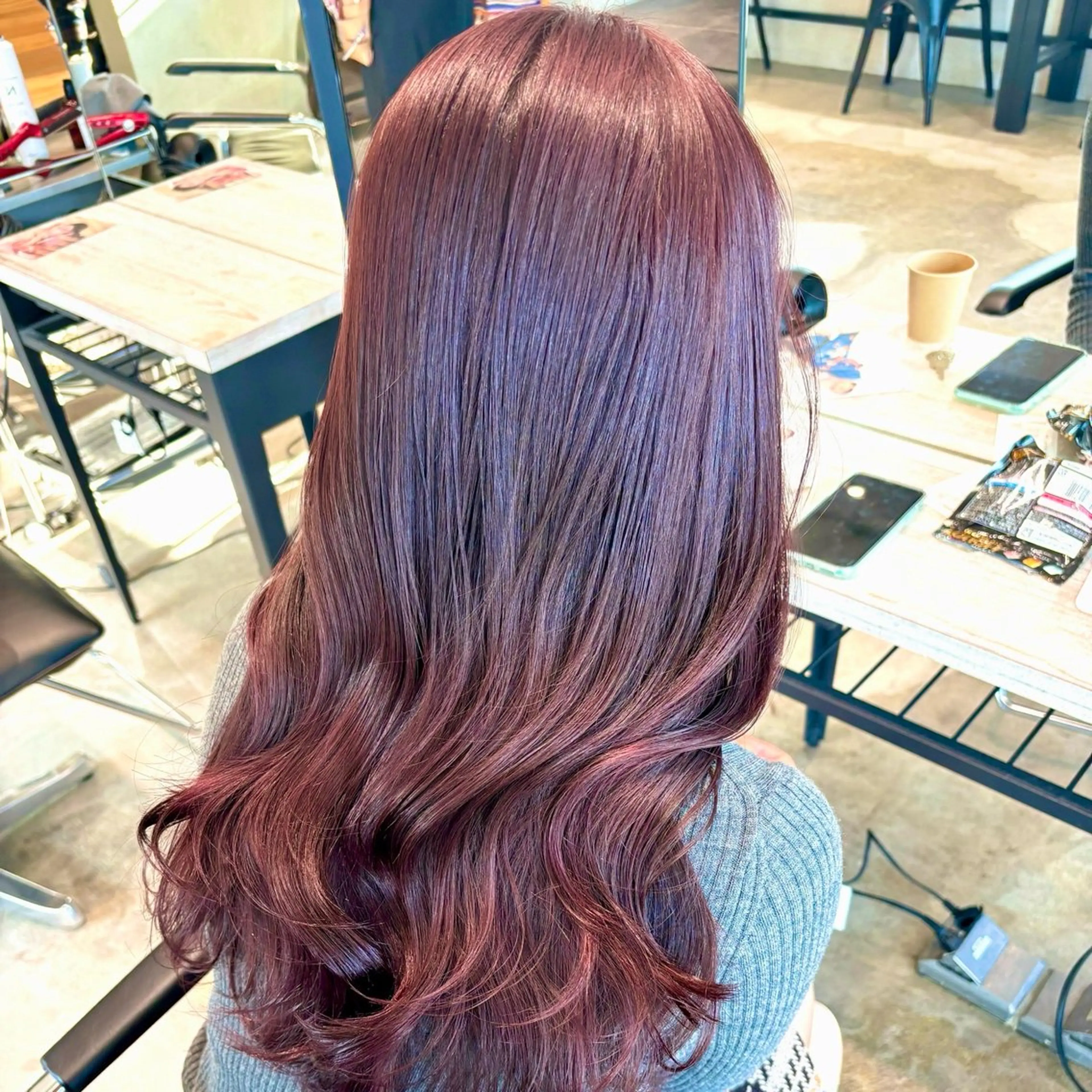 ロング カラー カット 縮毛矯正 トリートメント ヘアセット 艶カラー×レイヤー 🧙縮毛矯正/レオンのヘアスタイル