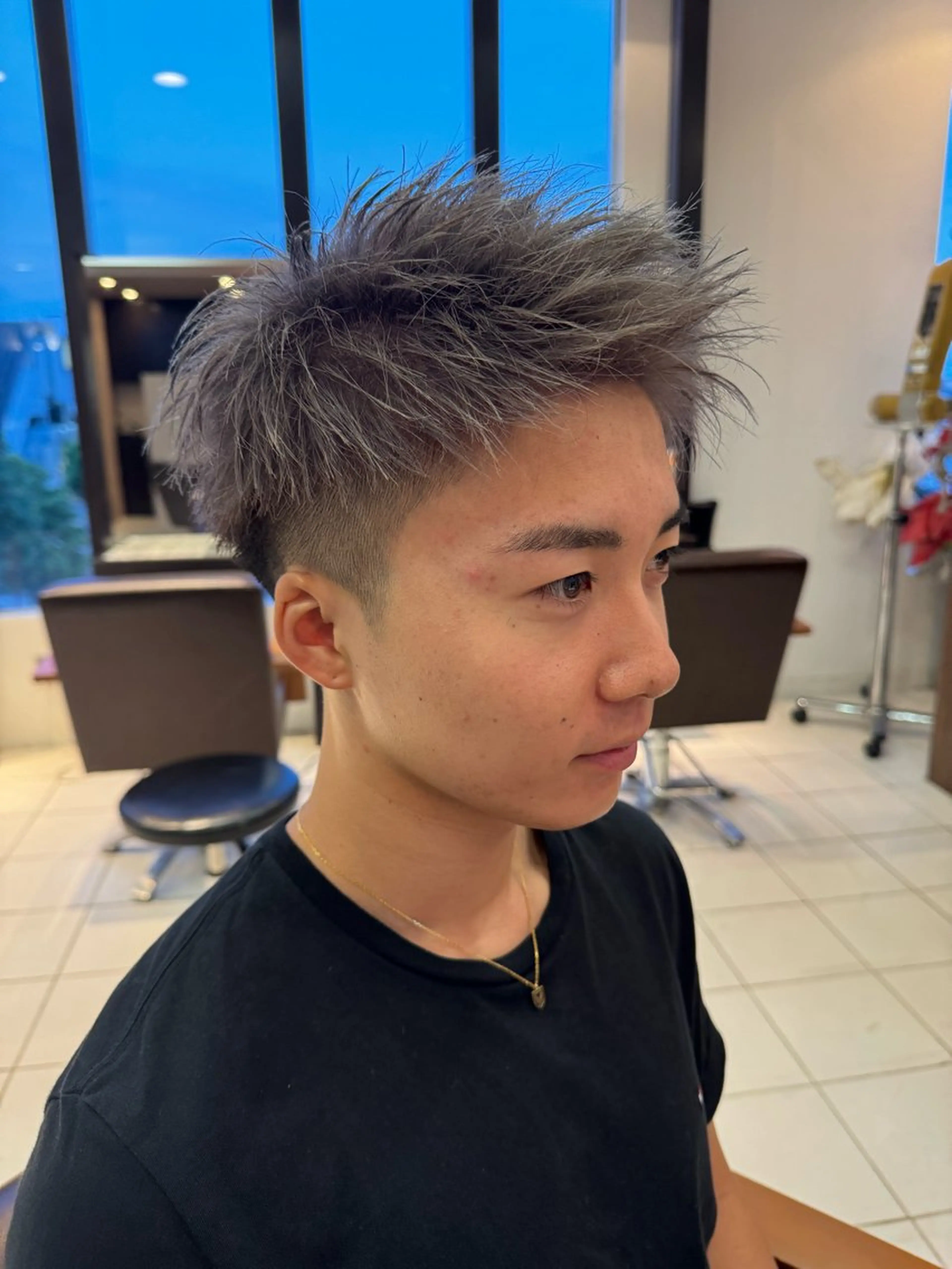 カラー メンズ メンズブリーチ ブリーチ ダブルカラー カット ヘアカラー vivid所属・麻生誠 メンズ特化❤️‍🔥のヘアスタイル