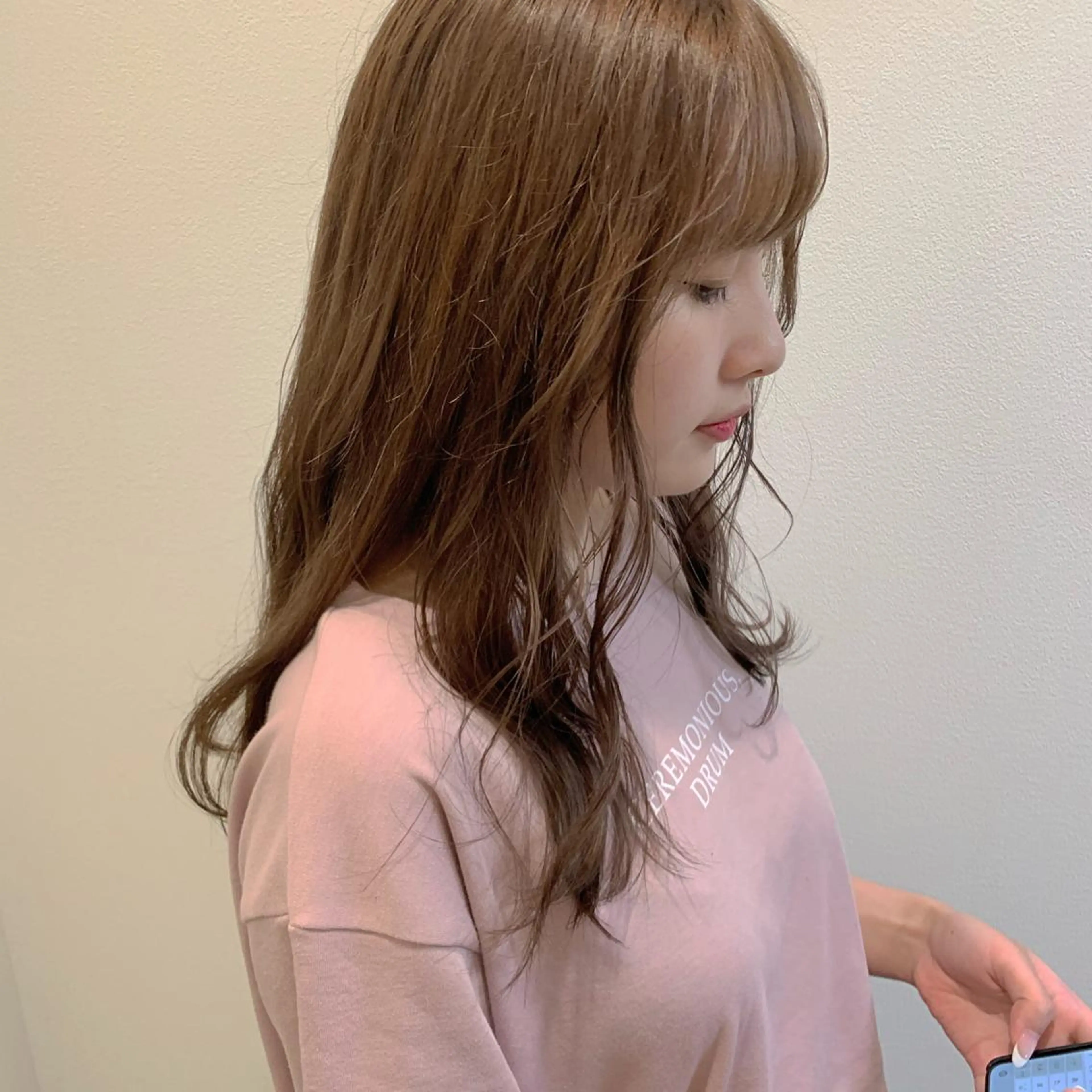 ミディアム カラー ベージュカラー ヘアカラー MARU レイヤー/パーマのヘアスタイル