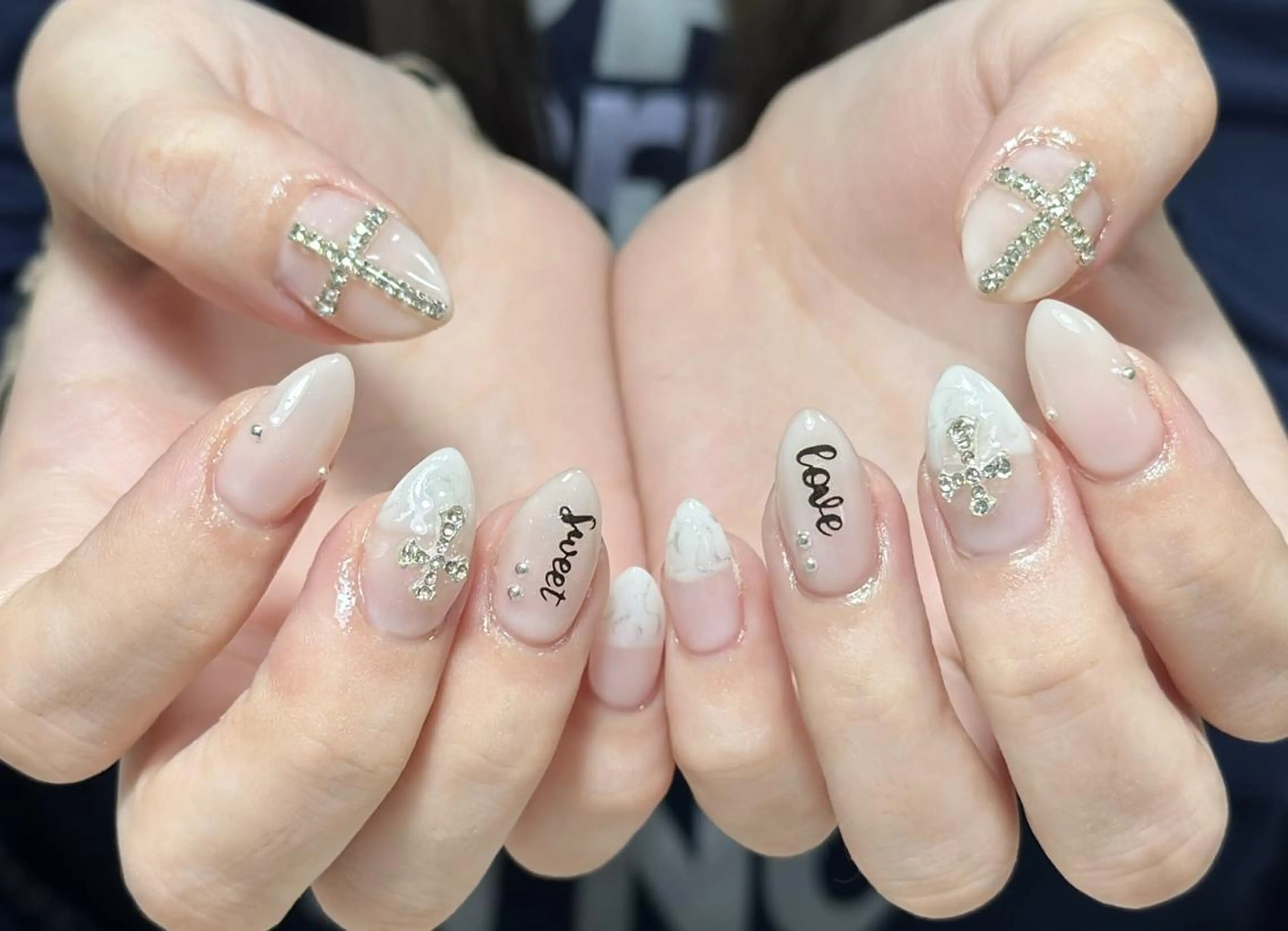 ネイル ハンドネイル ハンドケア 🍑 momo_nailのネイルデザイン