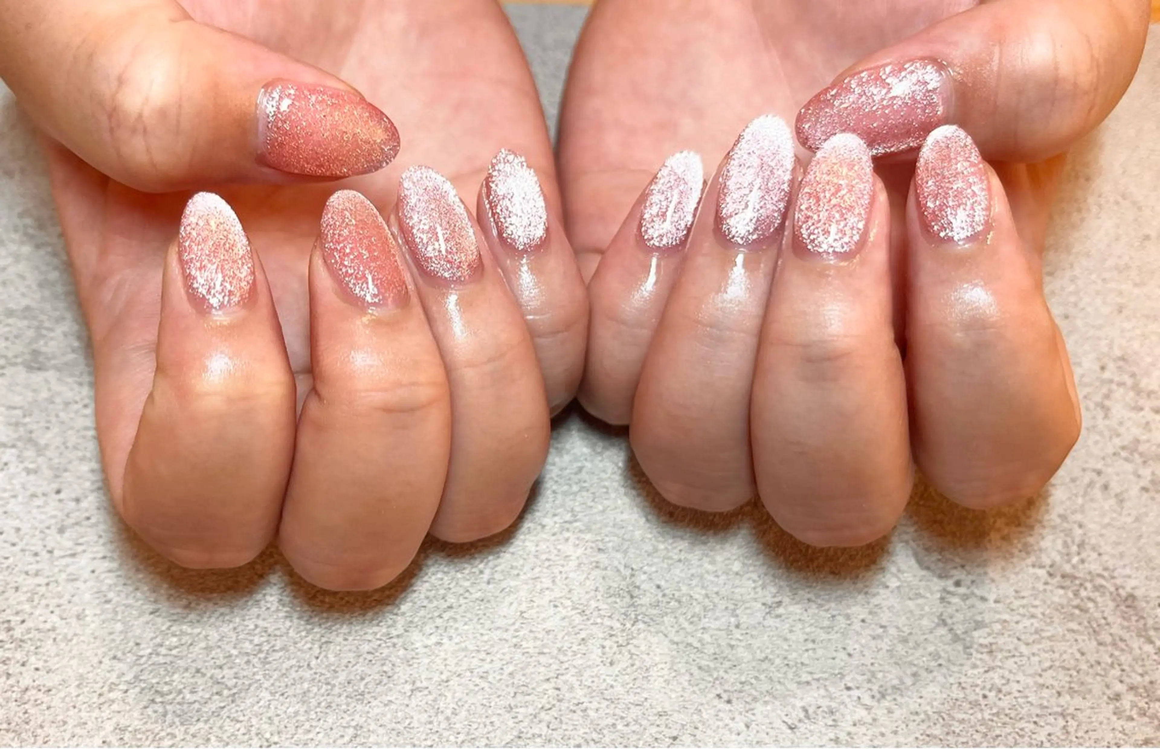 ネイル フラッシュネイル フラッシュマグ ハンドネイル AT.1011(アトリエテンイレブン)所属・AT.1011 (ハルカ)のネイルデザイン