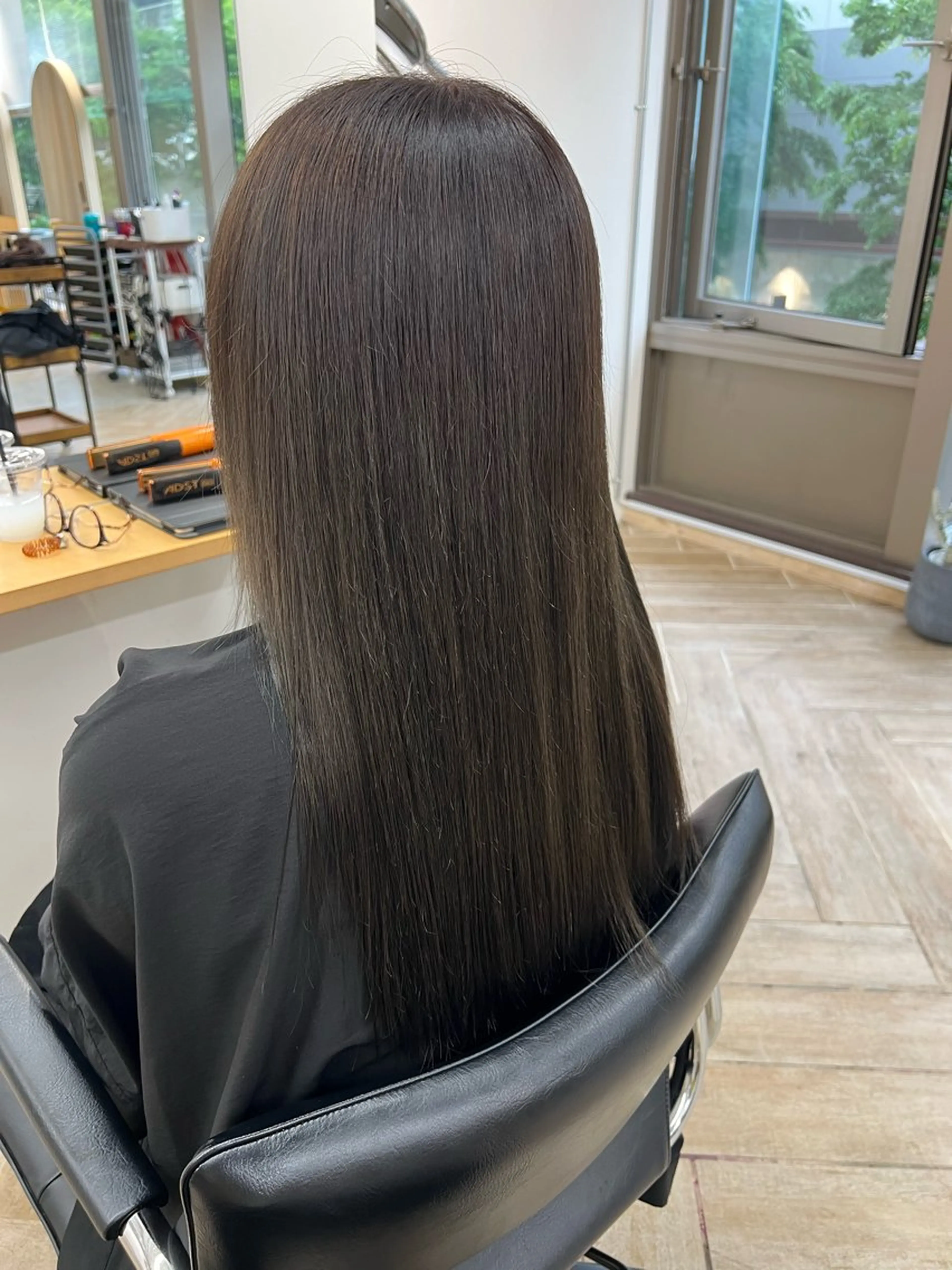 ロング カラー カット ヘアカラー トリートメント ベージュ/グレージュ 新潟/万代/井上佑のヘアスタイル
