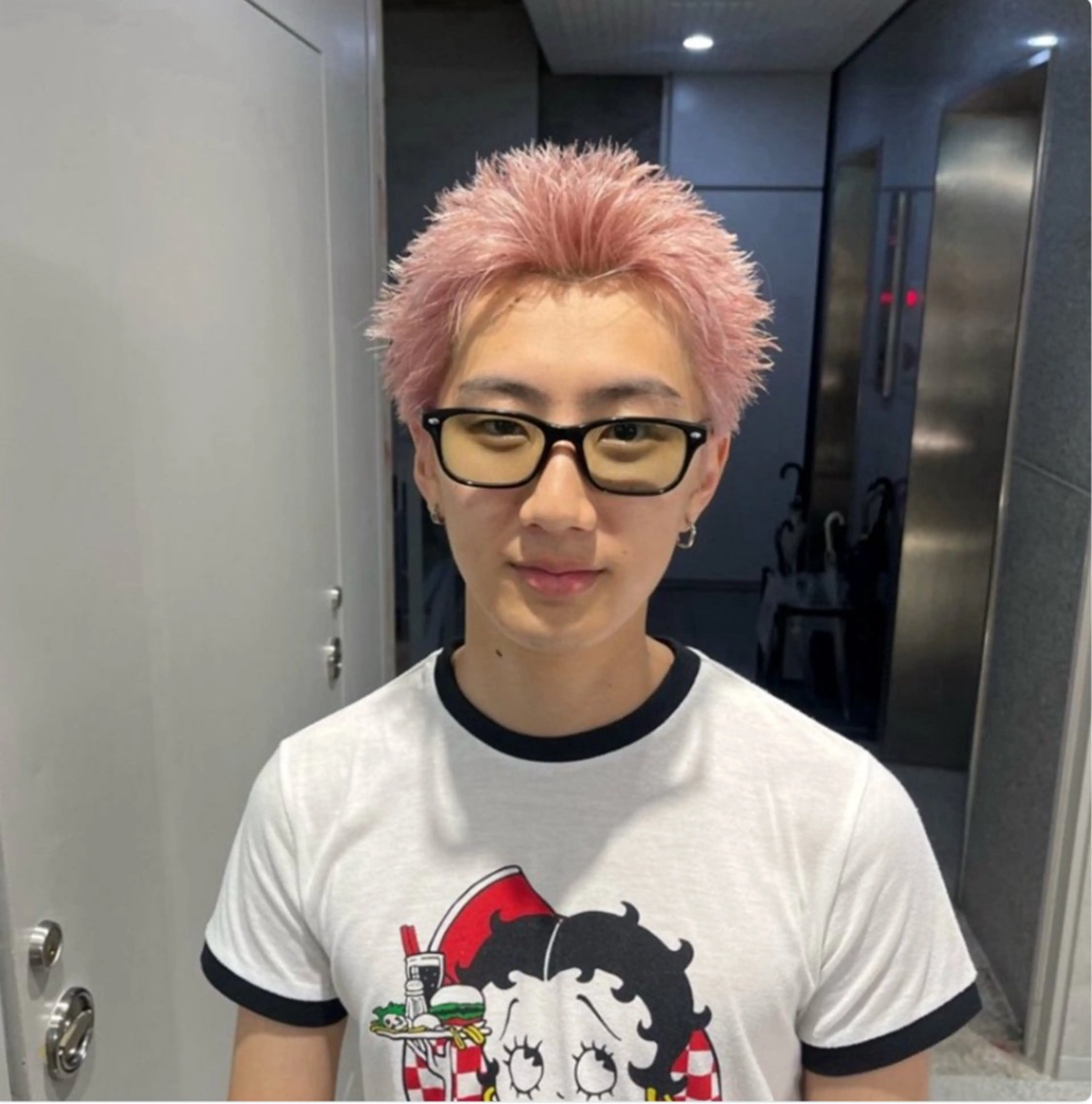 ショート カラー パーマ メンズ ピンクカラー ホワイトピンク カット ヘアカラー 🔥スパイキー 特化🔥菊水皐暉🔥のヘアスタイル