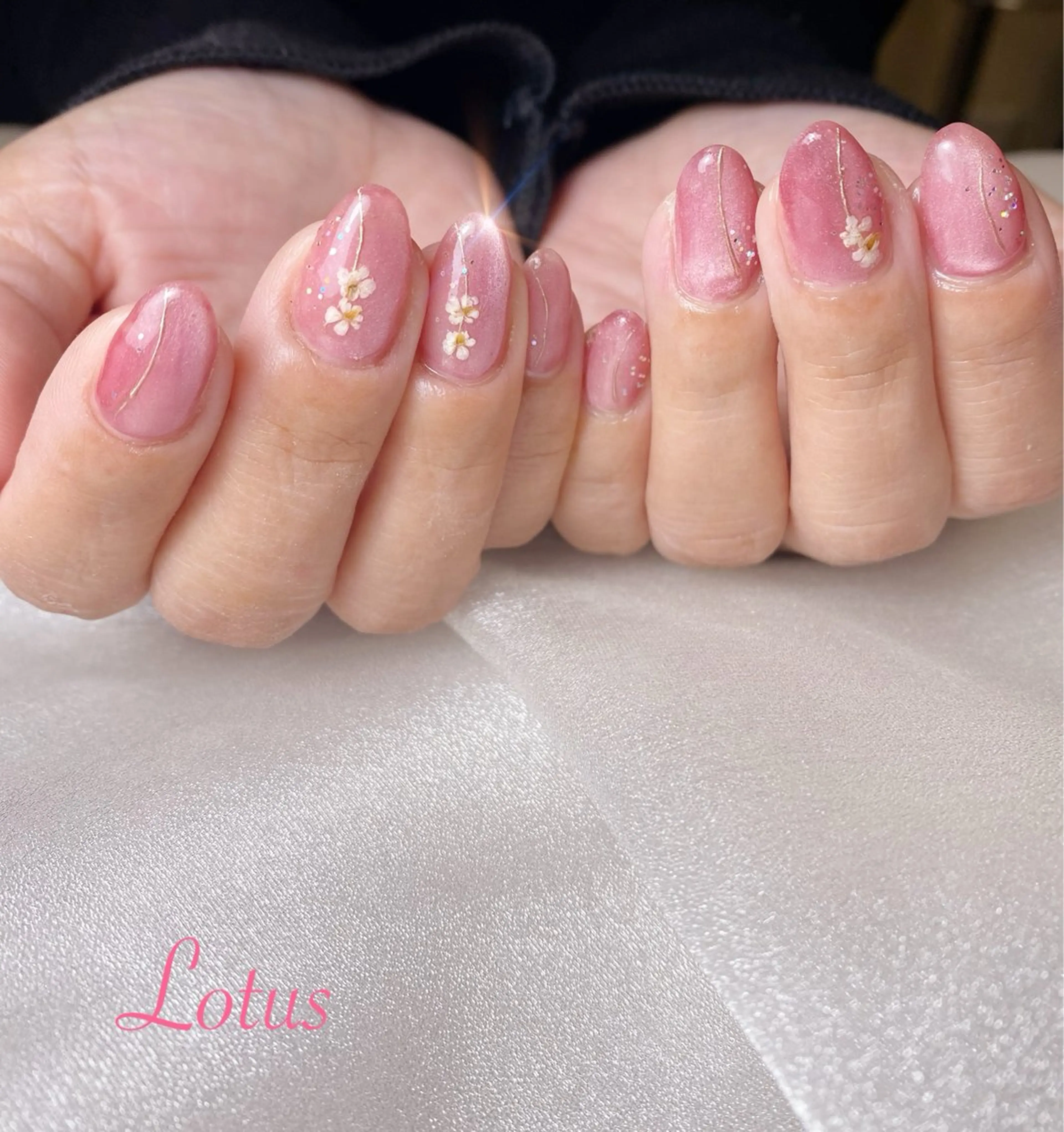 ネイル マグネットネイル ハンドネイル Lotus 🌸のネイルデザイン