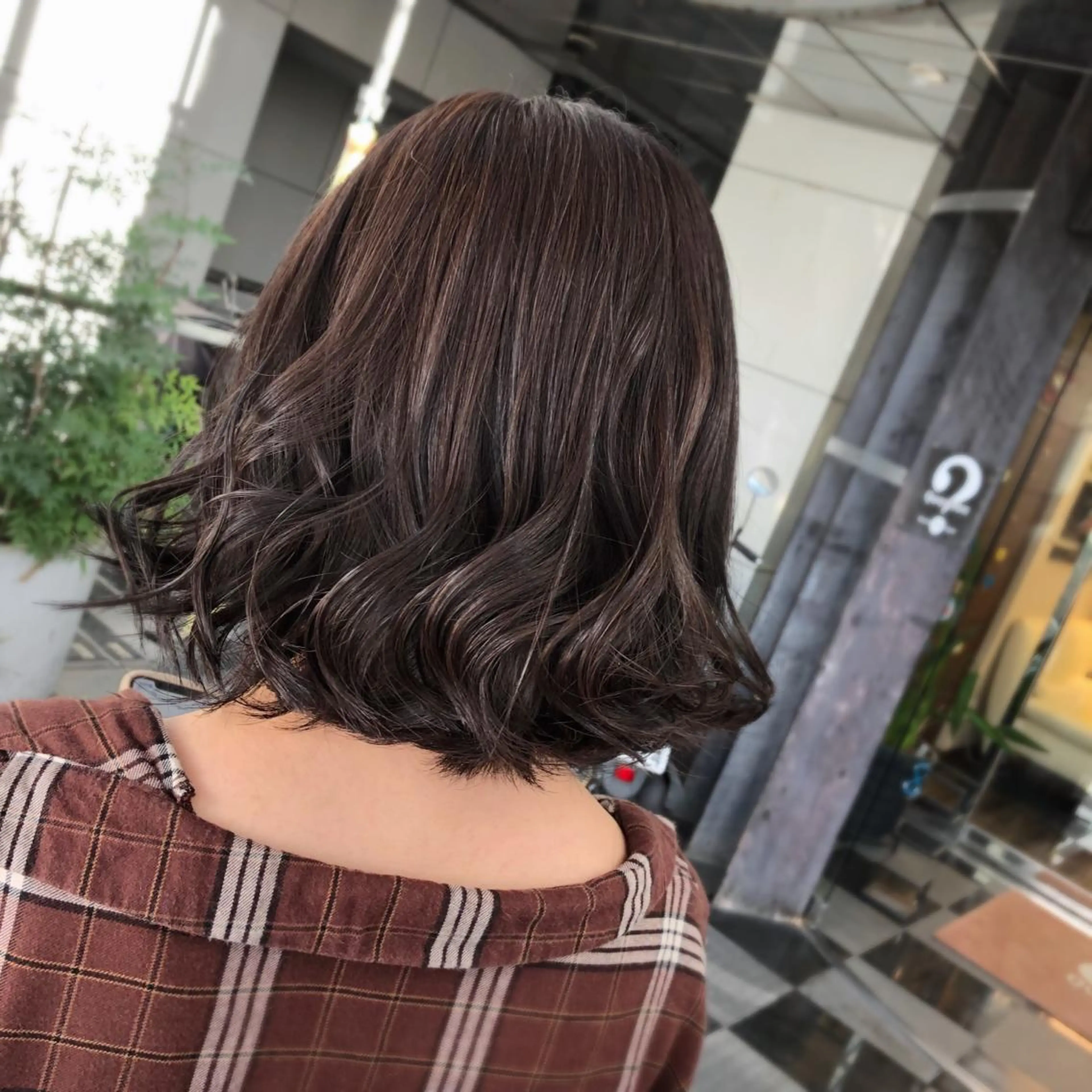 ミディアム カラー ヘアカラー トリートメント 山崎 絵莉香のヘアスタイル
