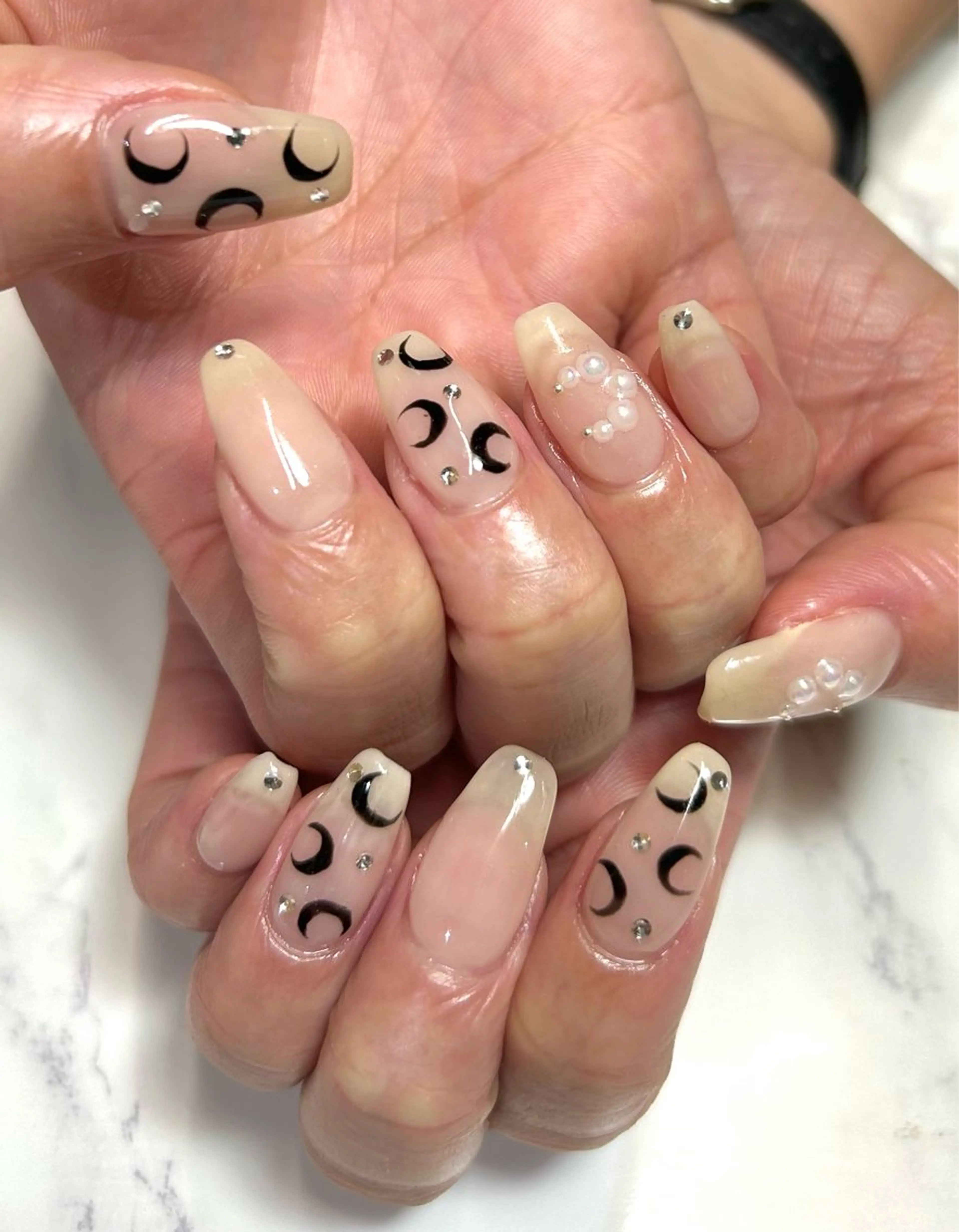 ネイル フットネイル one nailsalonのネイルデザイン