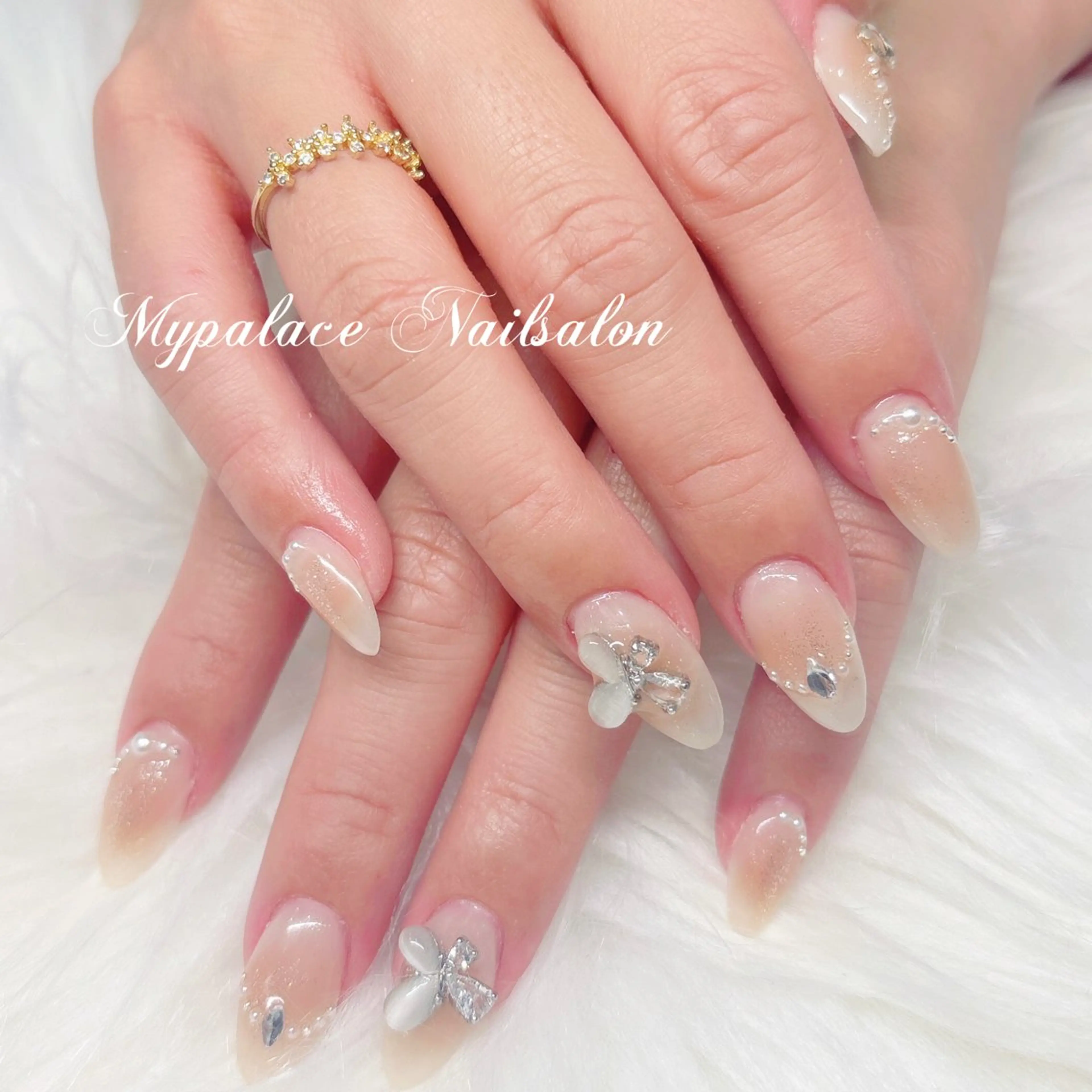 ネイル チークネイル キラキラネイル ラメ(グリッター) スカルプネイル ストーンネイル ハンドネイル Yuis Nailスカルプ専門のネイルデザイン
