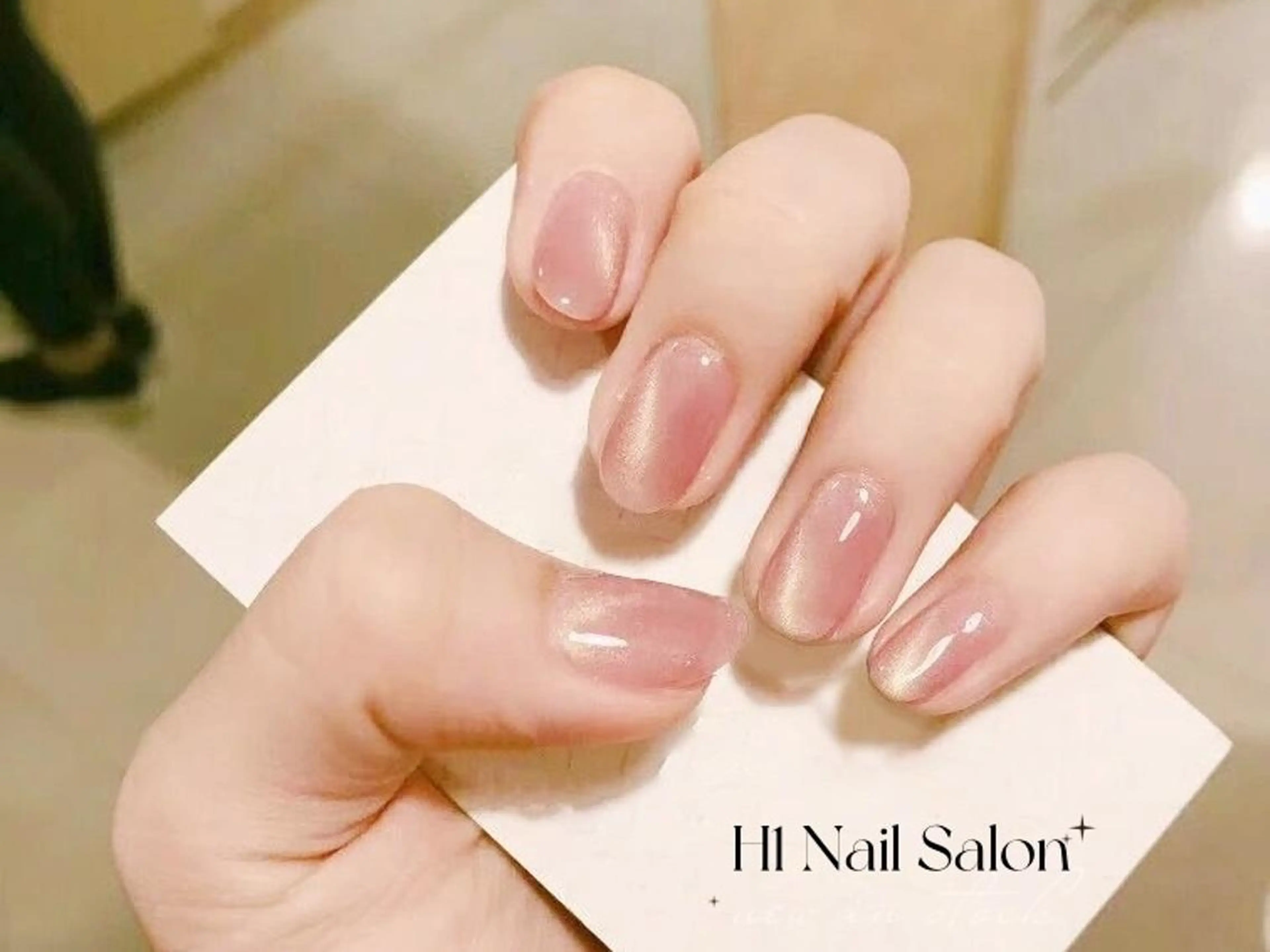 ミディアム H1 ネイル サロンのネイルデザイン