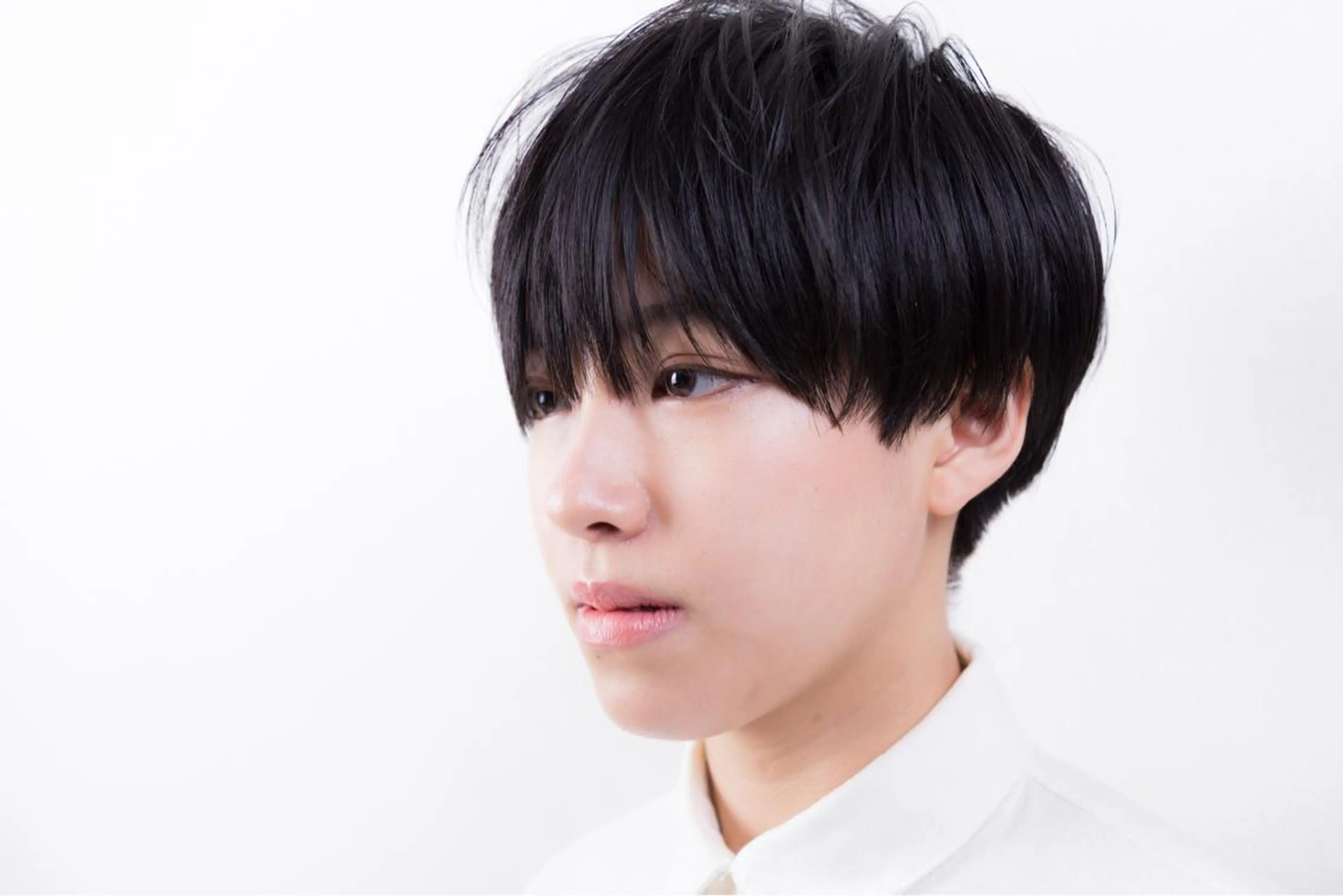 ショート レイヤーカット 平川 友希子のヘアスタイル